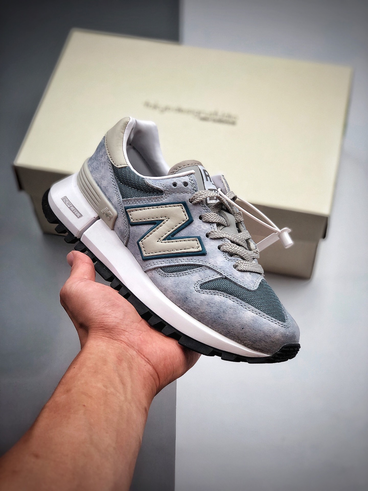 230 新百伦 New Balance 1300系列 复古休闲运动板鞋WS1300TB