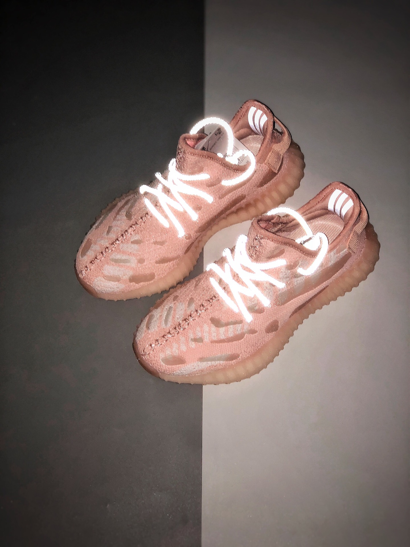 220 女鞋真标半码制 350 v3粉水滴Yeezy 350 V3 Runner FC9217