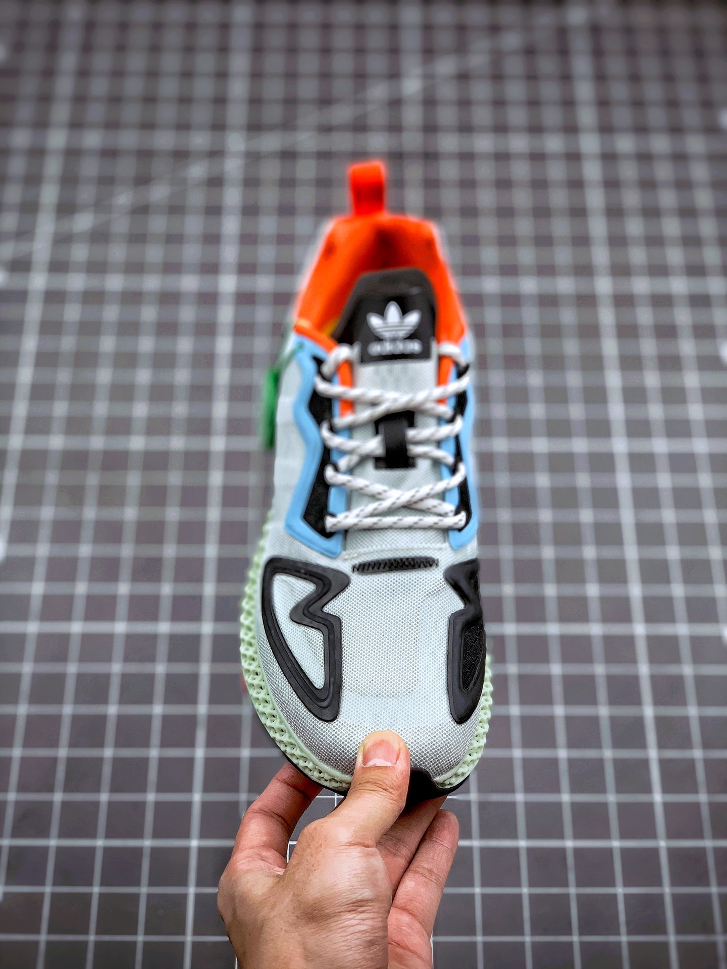 290 Adidas Alphaedge 4D M  针织呼吸面休闲运动慢跑鞋 FV8500