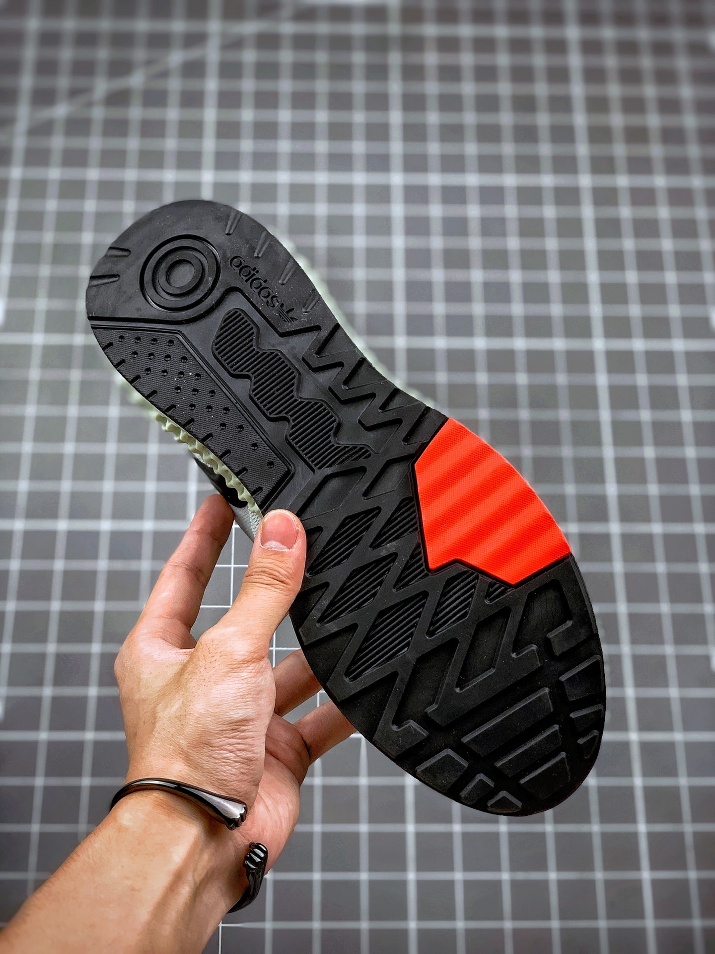 290 Adidas Alphaedge 4D M  针织呼吸面休闲运动慢跑鞋 FV8500
