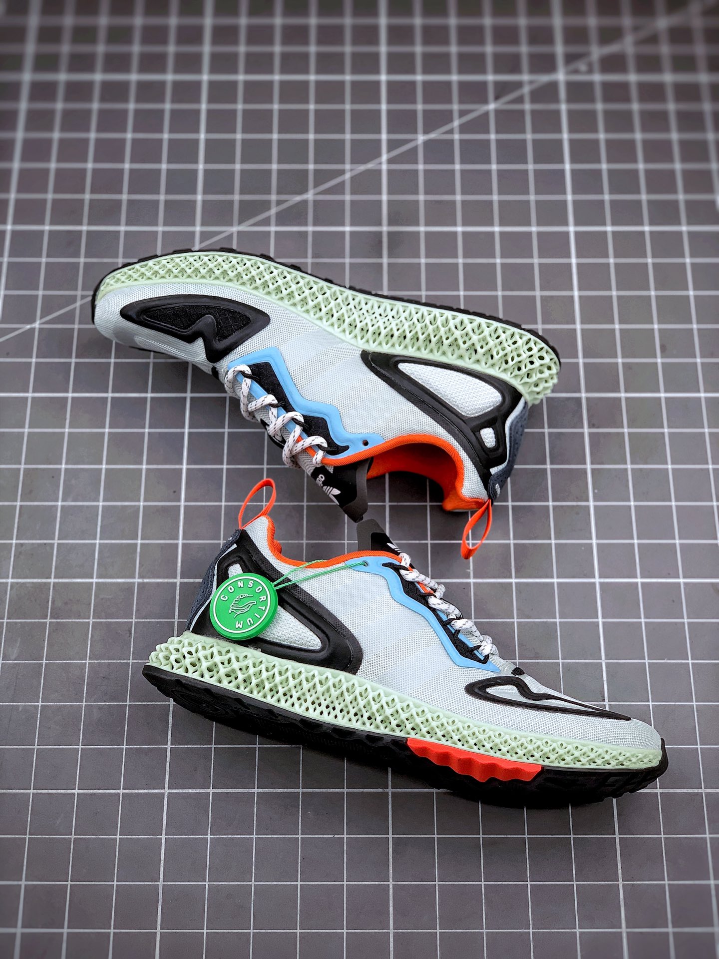 290 Adidas Alphaedge 4D M  针织呼吸面休闲运动慢跑鞋 FV8500