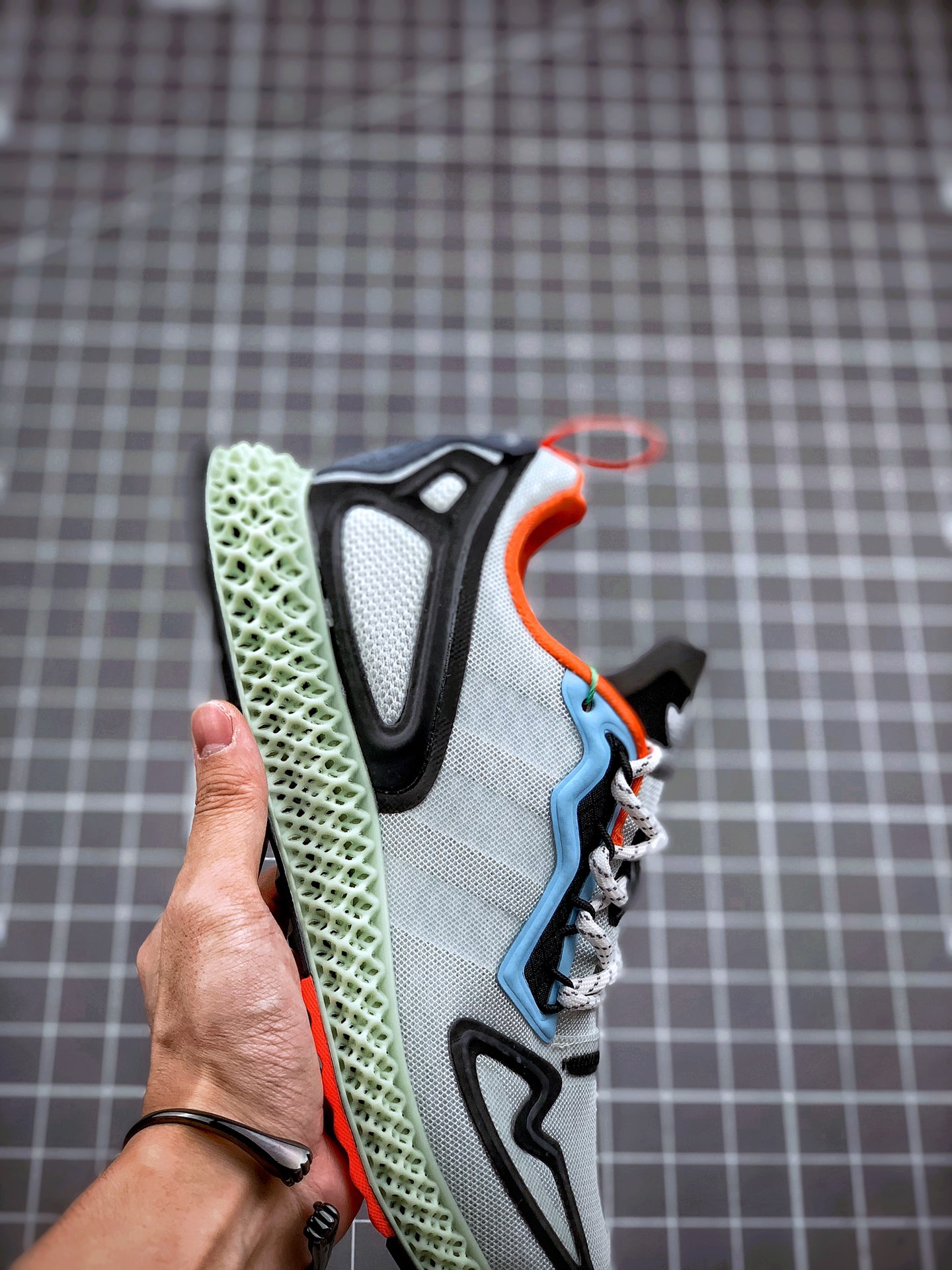 290 Adidas Alphaedge 4D M  针织呼吸面休闲运动慢跑鞋 FV8500