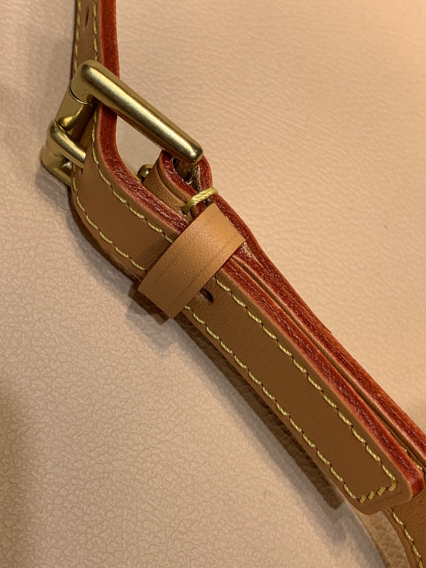 Louis Vuitton LV POCHETTE CROISSANT中古款豌豆包月亮包M51510