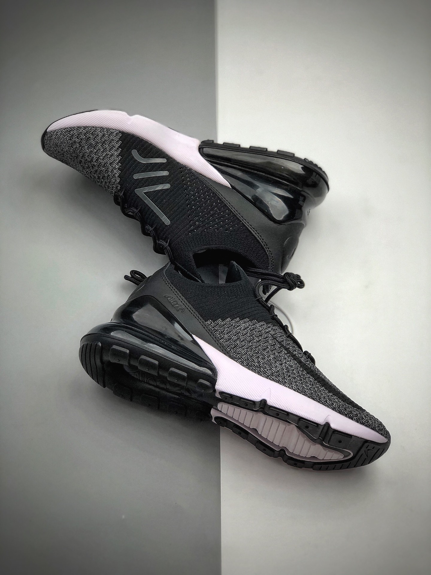 200  Nike Air Max 270 Flyknit货号:AO1023 001