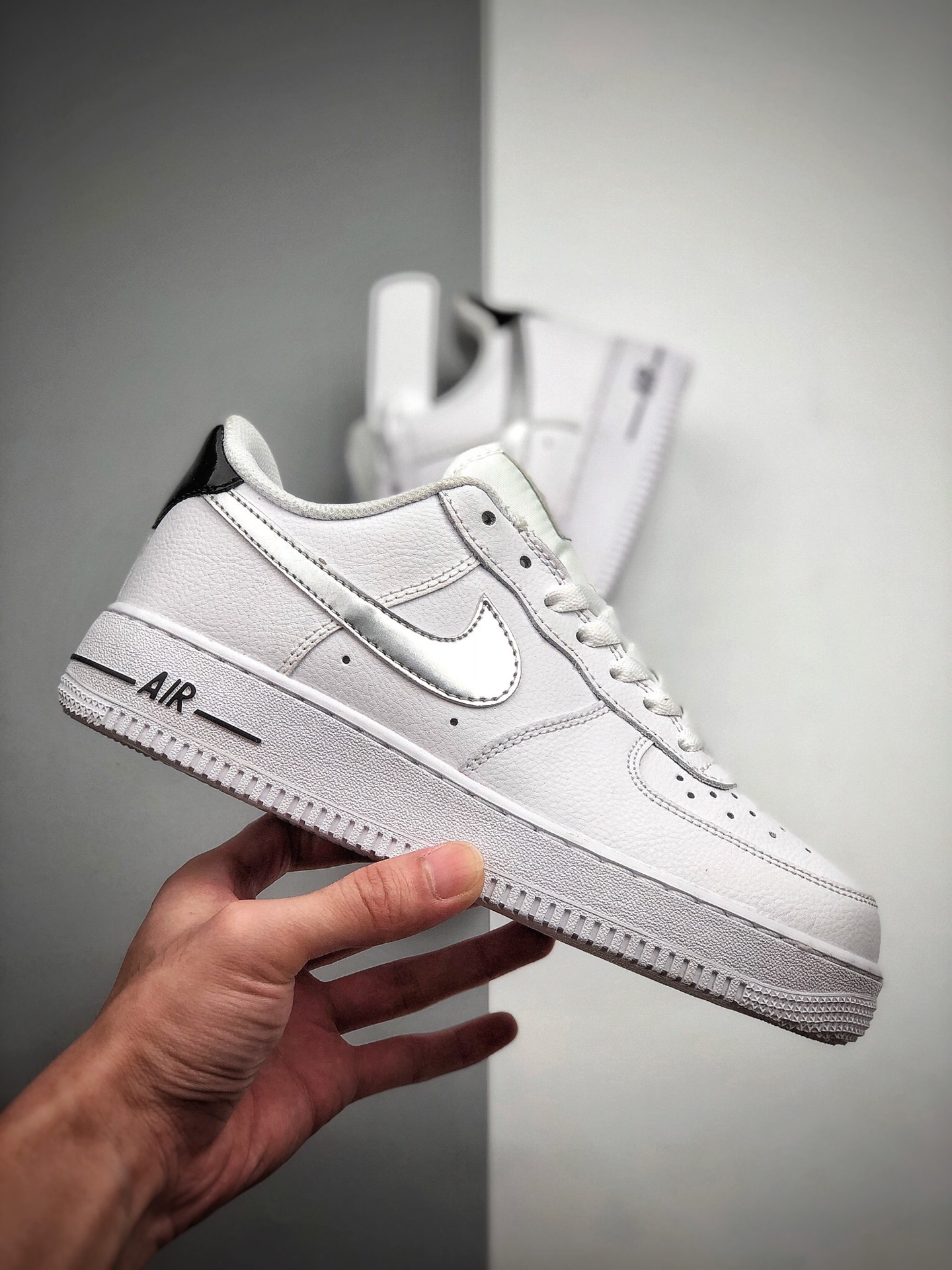 200 耐克Nike 空军一号运动休闲板鞋  货号：CZ4206-100