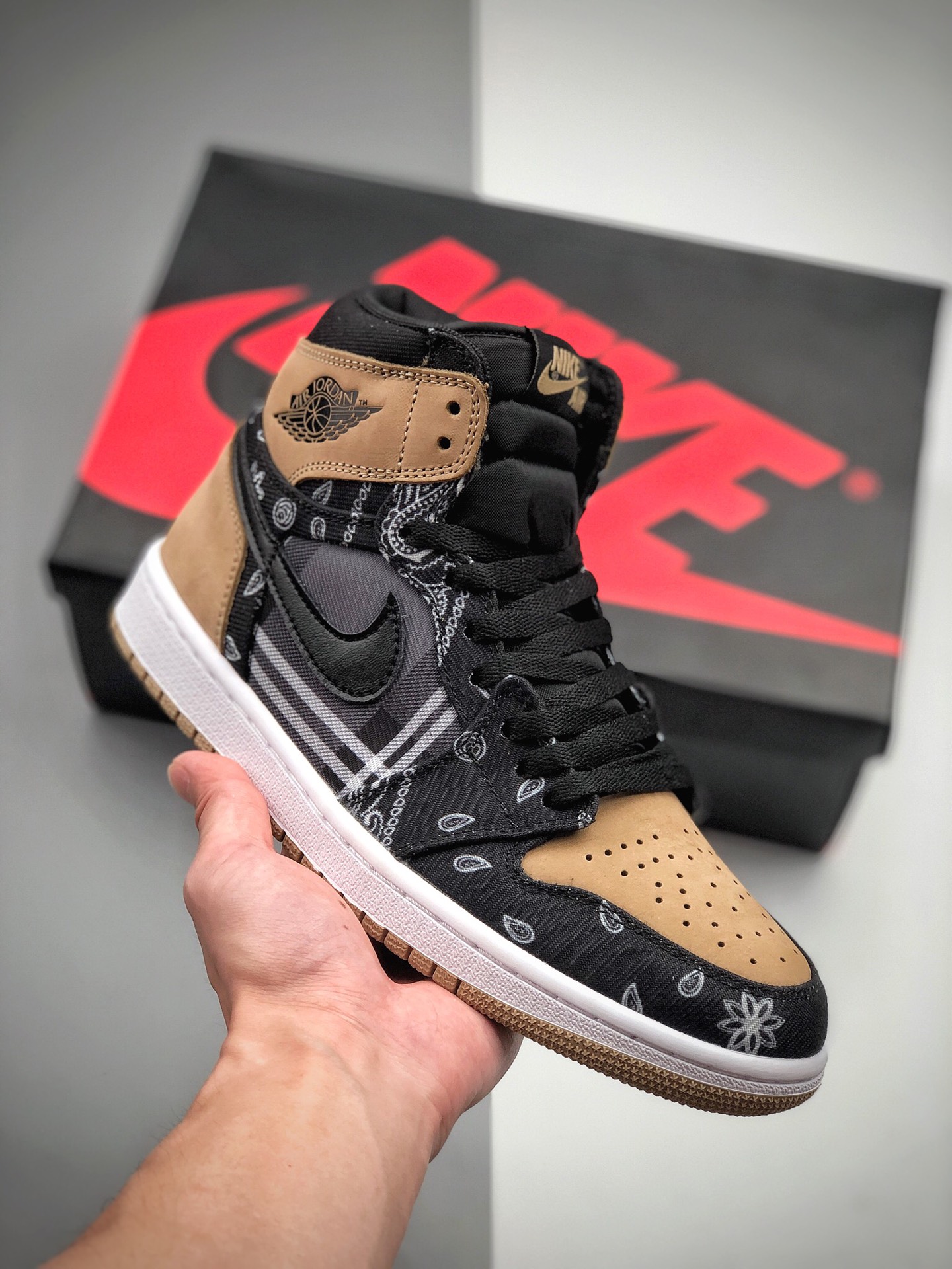 350 Travis Scott x Nike Air jordan 1TS联名腰果花 定制款  货号：CK5088-001