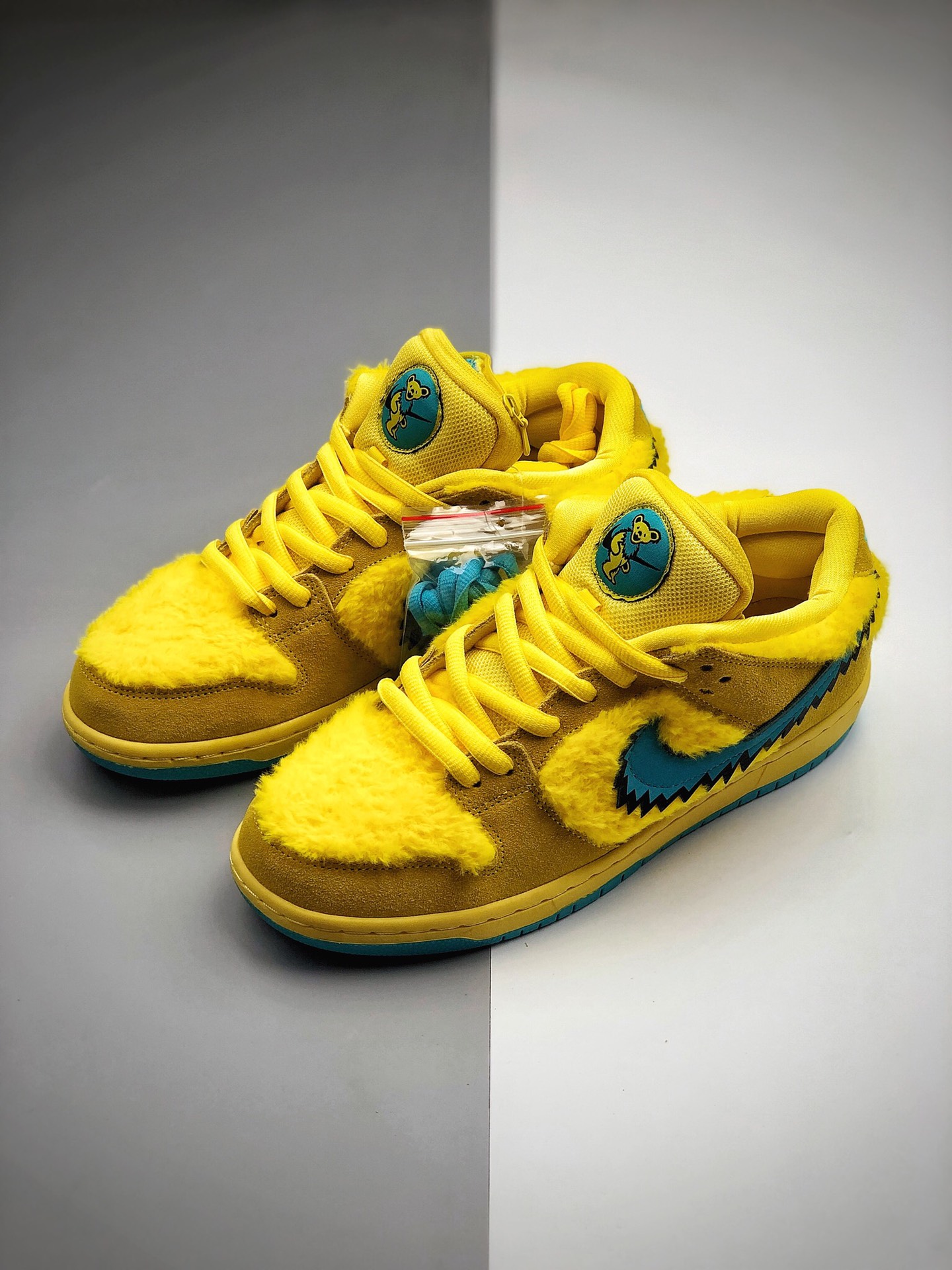 410 纯原NIKE SB DUNK LOW PRO QS发售于 2006 年的 “三只熊” Dunk SB “Three Bear Pack” CJ5378-700