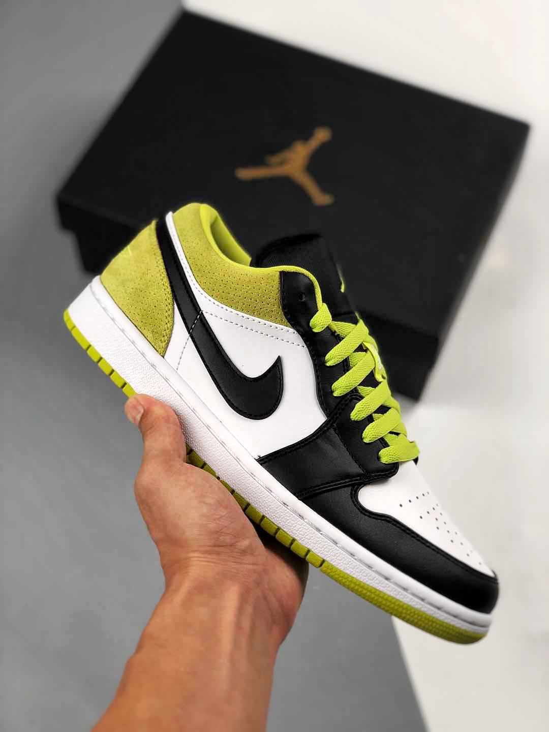 Air Jordan 1 LOW verde fluorescente, zapatilla casual de caña baja, color oficial sincronizado, única en el mercado con…