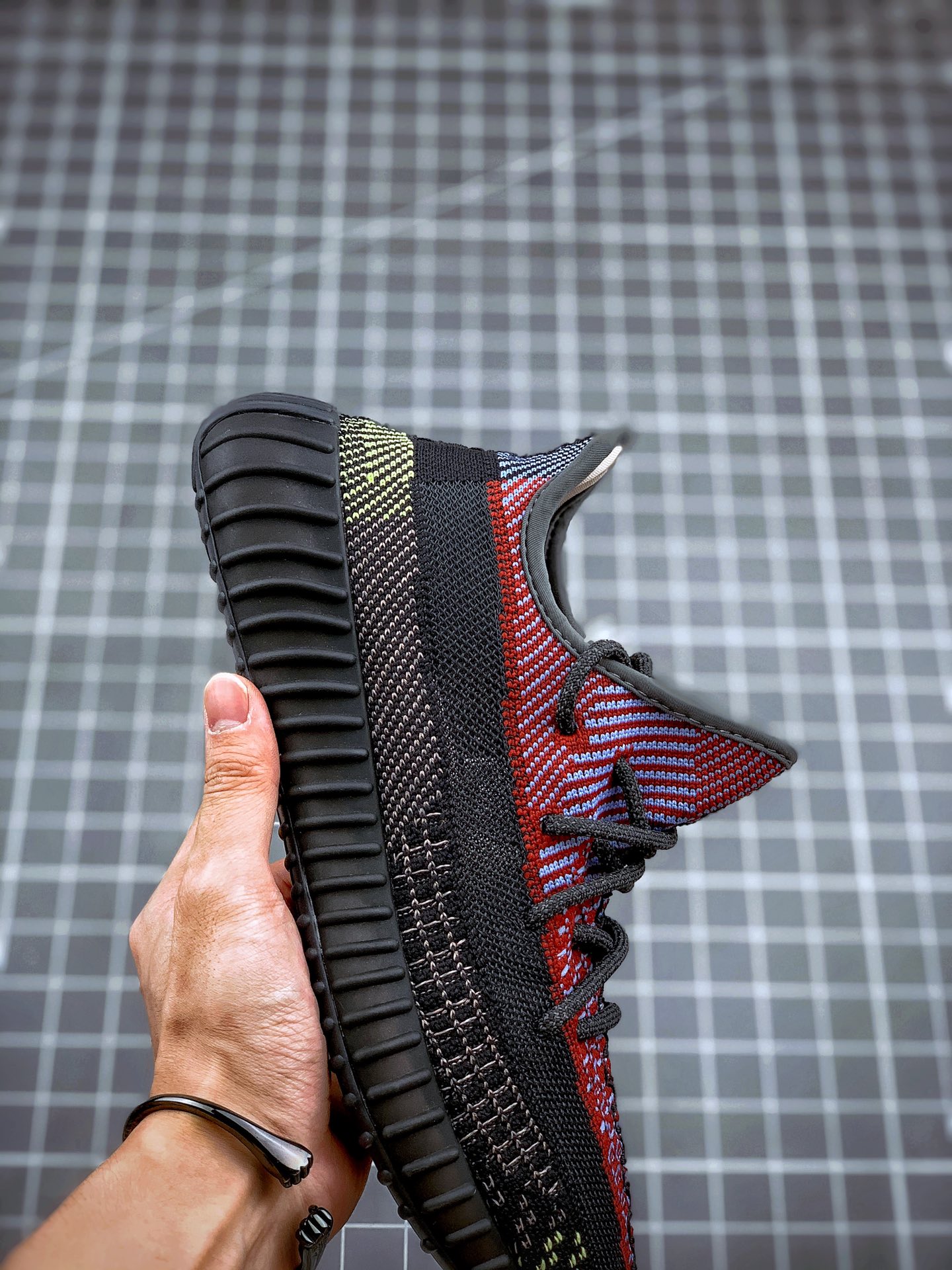 200 Adidas Yeezy 350 Boost V2  “Yecheil” 黑红拼接 满天星