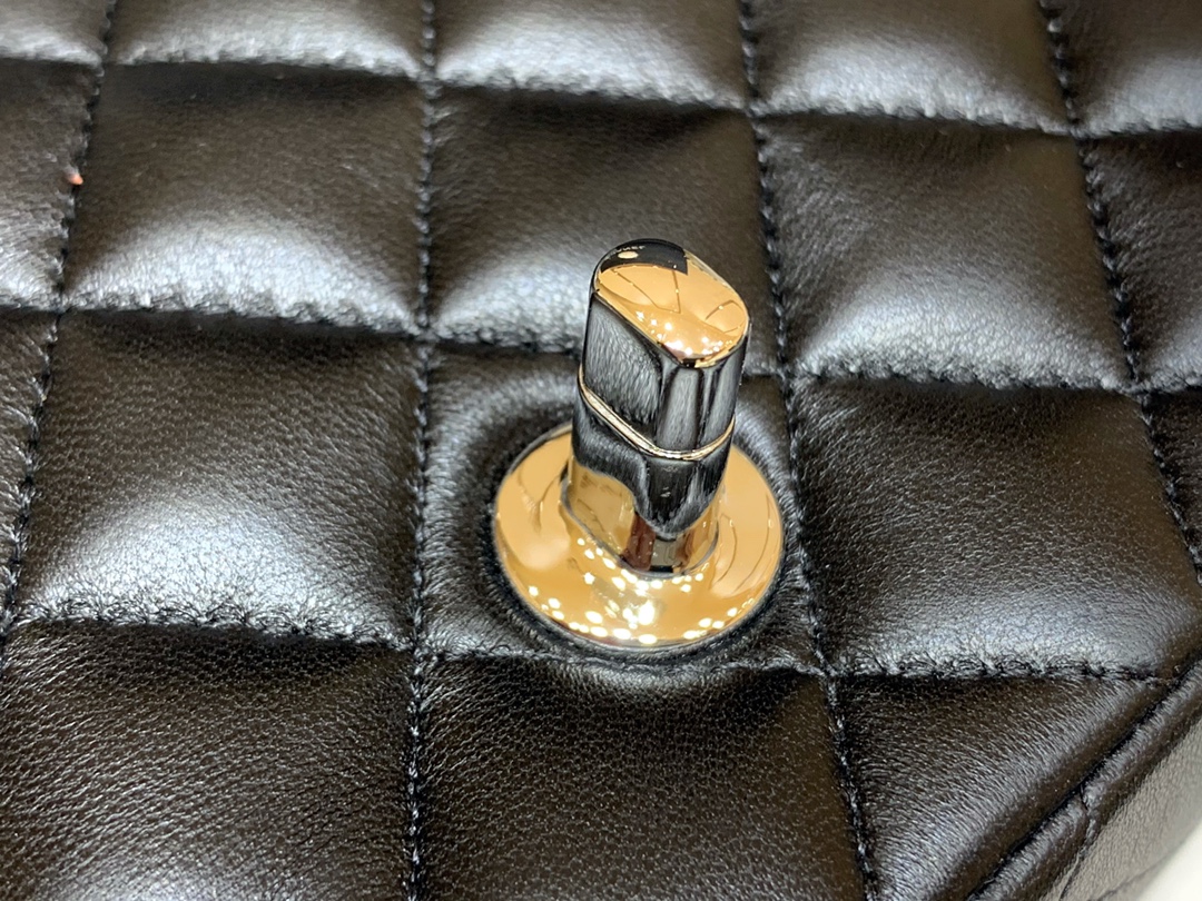 CHANEL CF 17CM方胖子 A01115羊皮/黑色/银扣