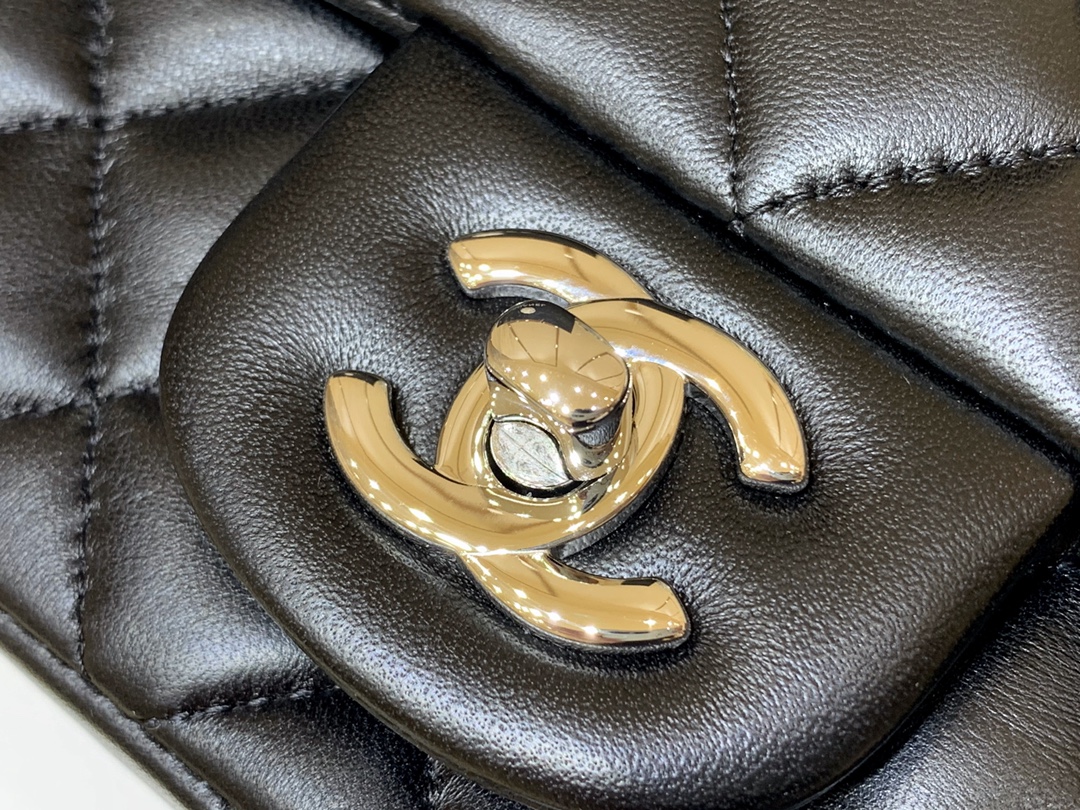 CHANEL CF 17CM方胖子 A01115羊皮/黑色/银扣