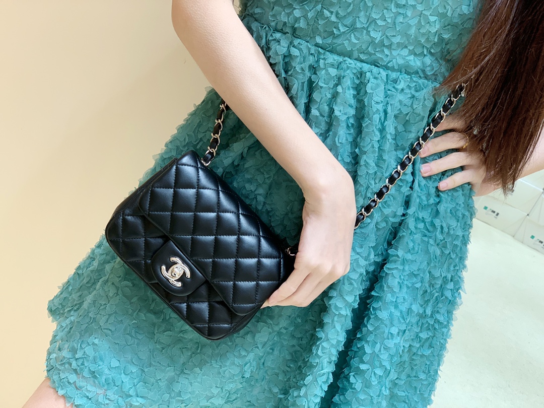 CHANEL CF 17CM方胖子 A01115羊皮/黑色/银扣