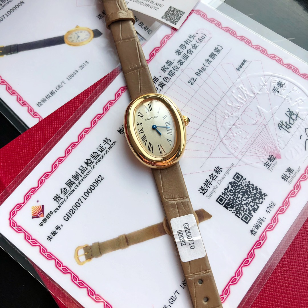 Lacoste Baignoire浴缸系列腕表 小号表款 石英机芯 精钢包18K黄金表壳 包18K黄金圆珠形表冠