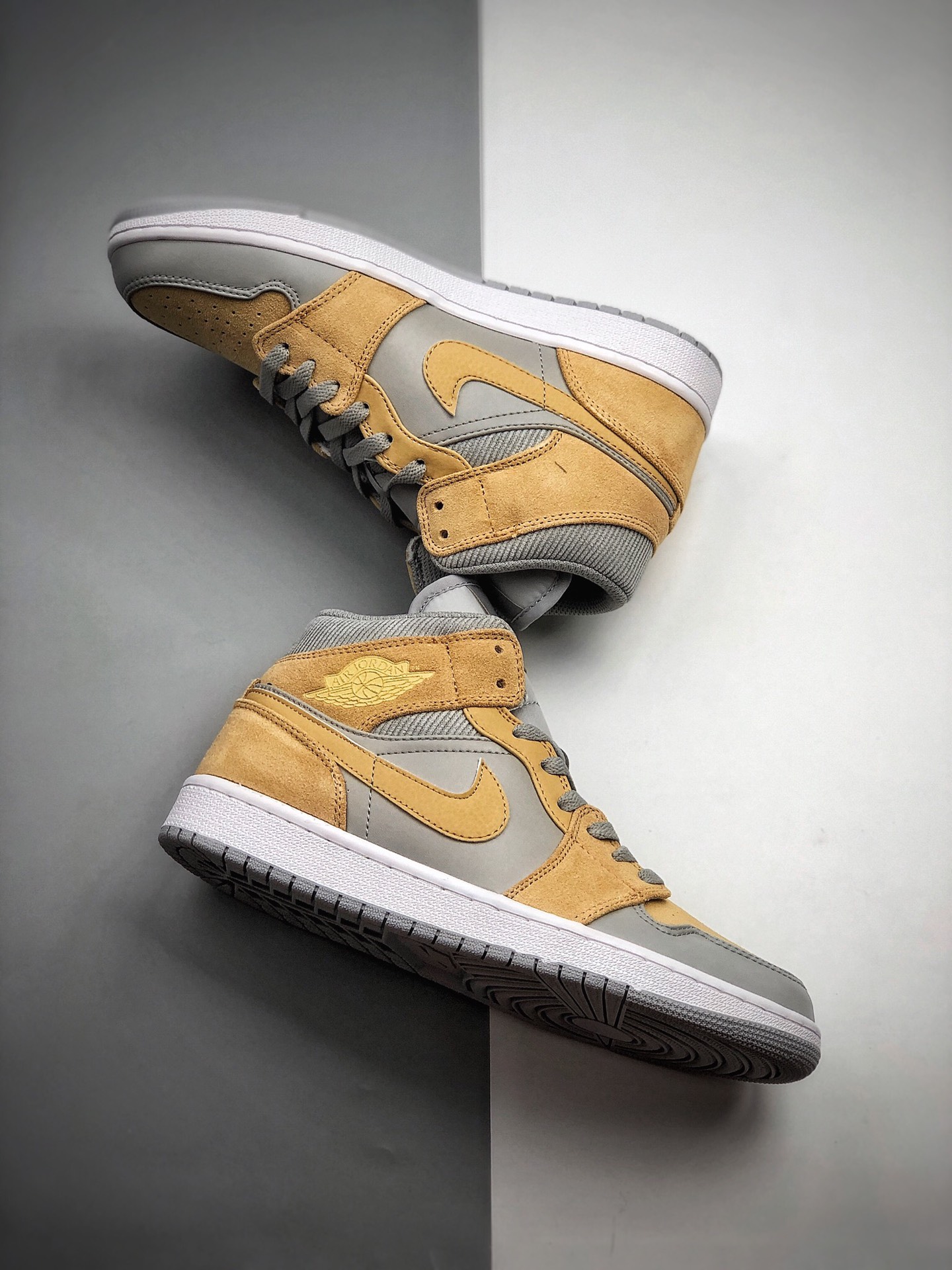 250 Air Jordan 1 Mid“棕灰”AJ1乔1中邦休闲板鞋 DA4666-001