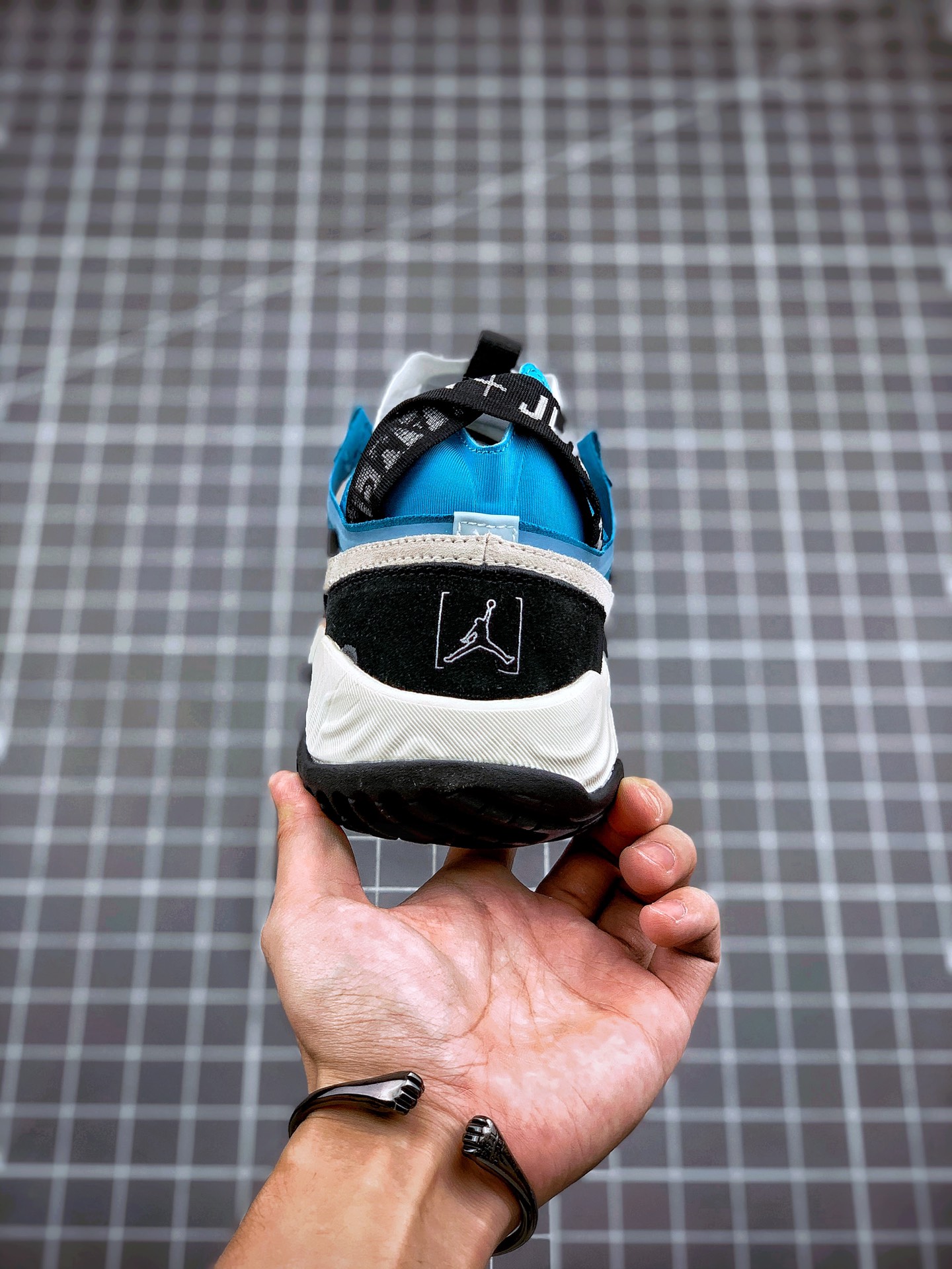 250 Air Jordan Delta SP 白红蓝近期日常上脚的绝佳选择货号: CZ4778-100