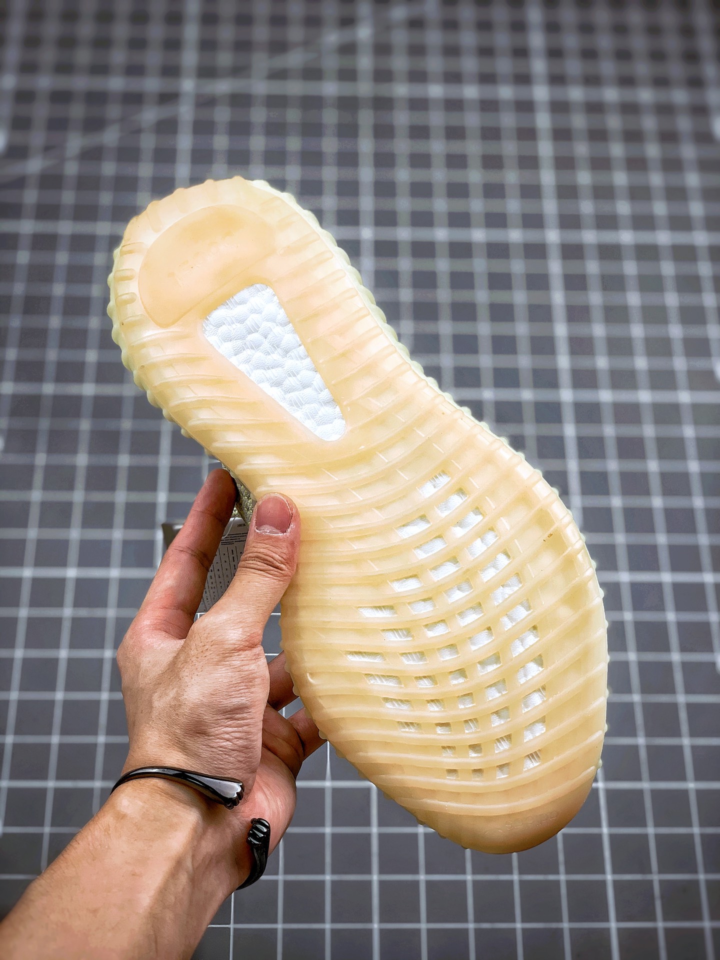 200 AD Yeezy 350 Boost V2 黄天使