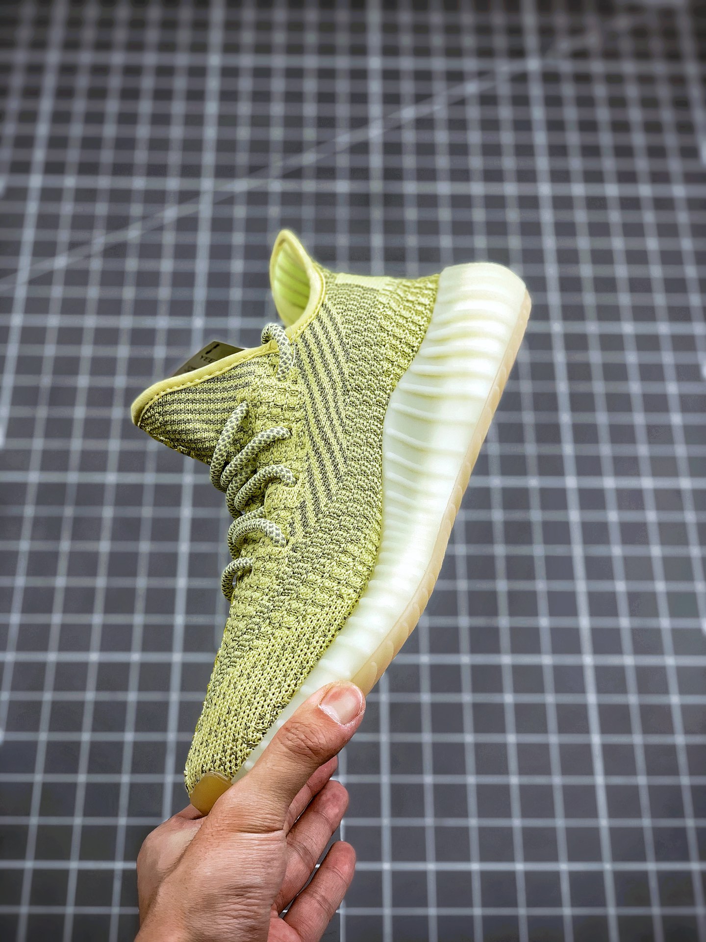 200 AD Yeezy 350 Boost V2 黄满天星