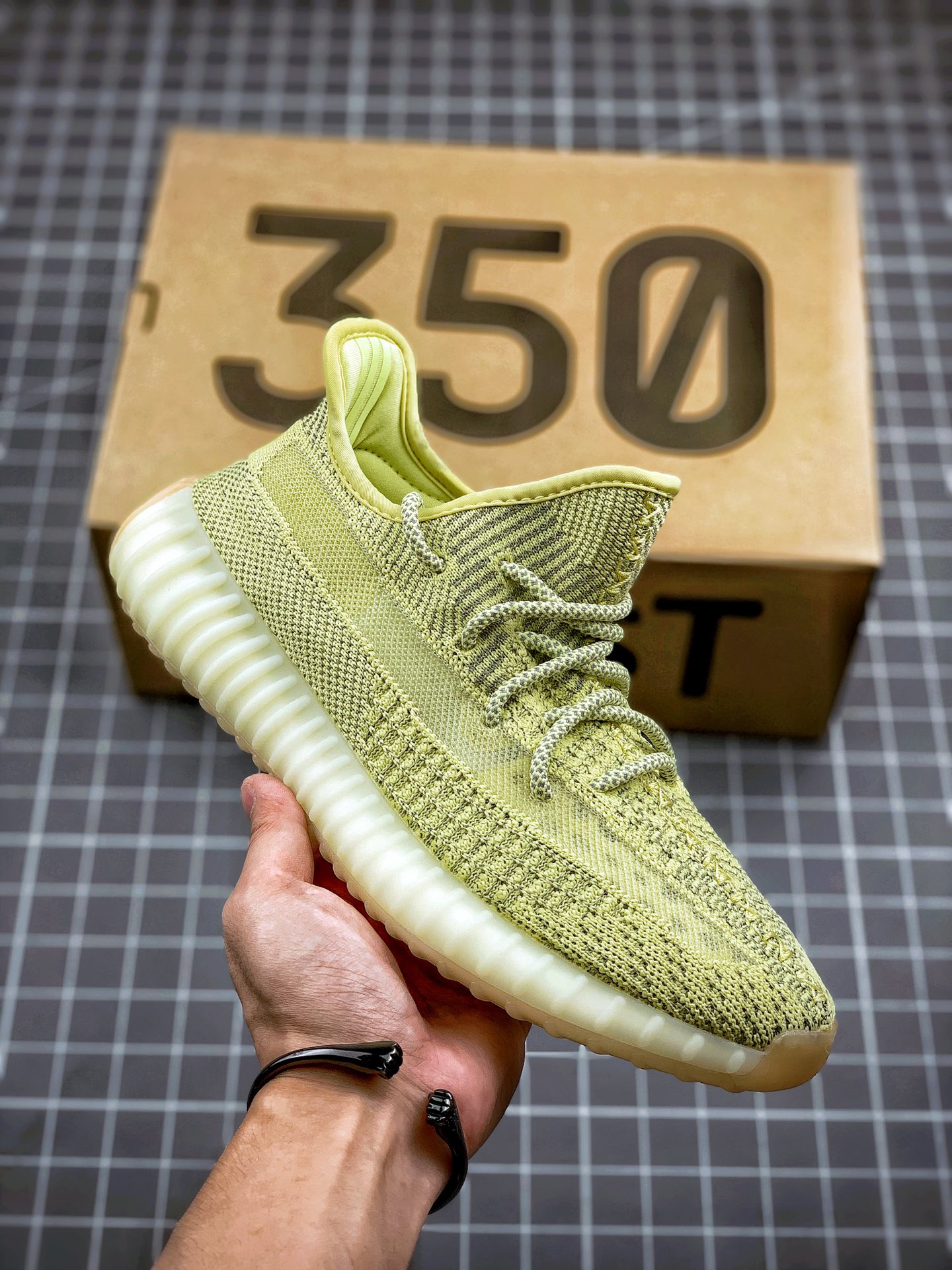 200 AD Yeezy 350 Boost V2 黄满天星