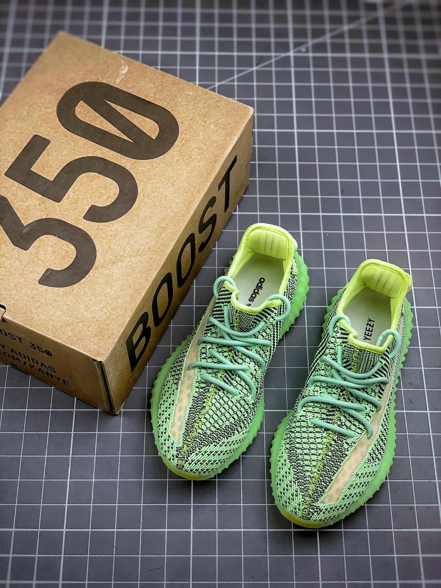 200 AD Yeezy 350 Boost V2 黑绿 外贸客户指定订单