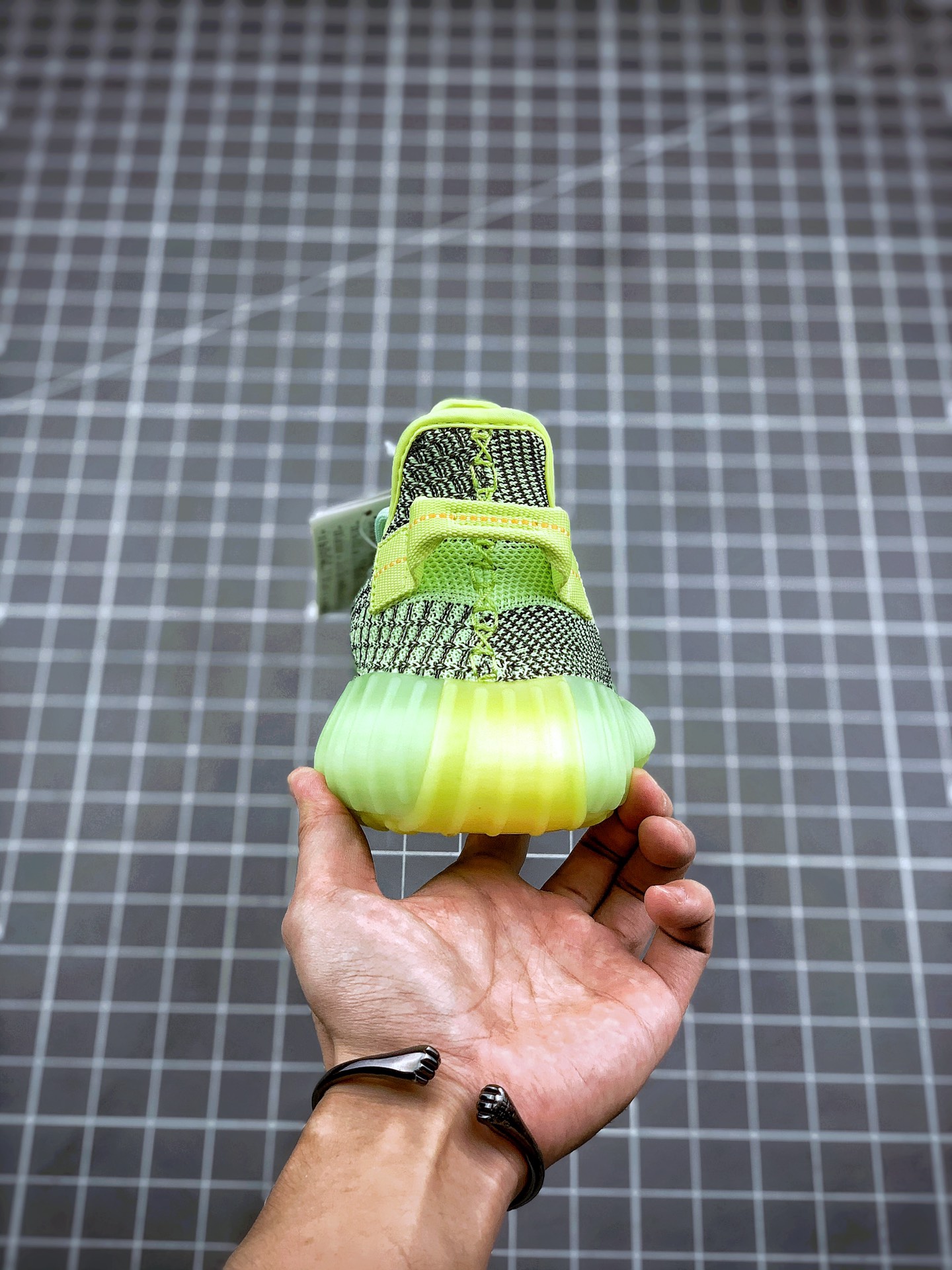 200 AD Yeezy 350 Boost V2 黑绿满天星
