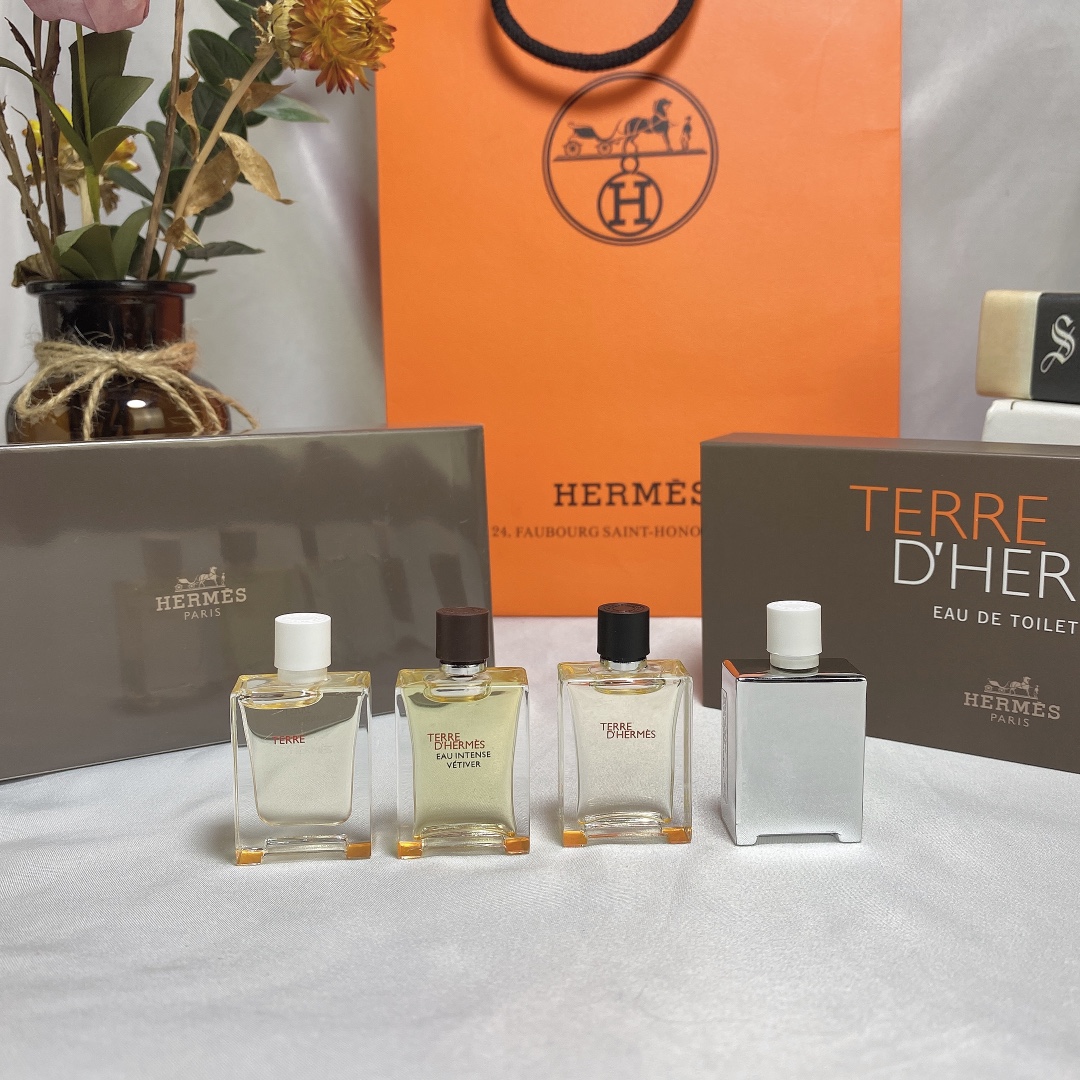 Hermès Terre d'Hermès Miniature Perfume Set - Travel-Friendly Fragrance 6 i1595910366 1484 4
