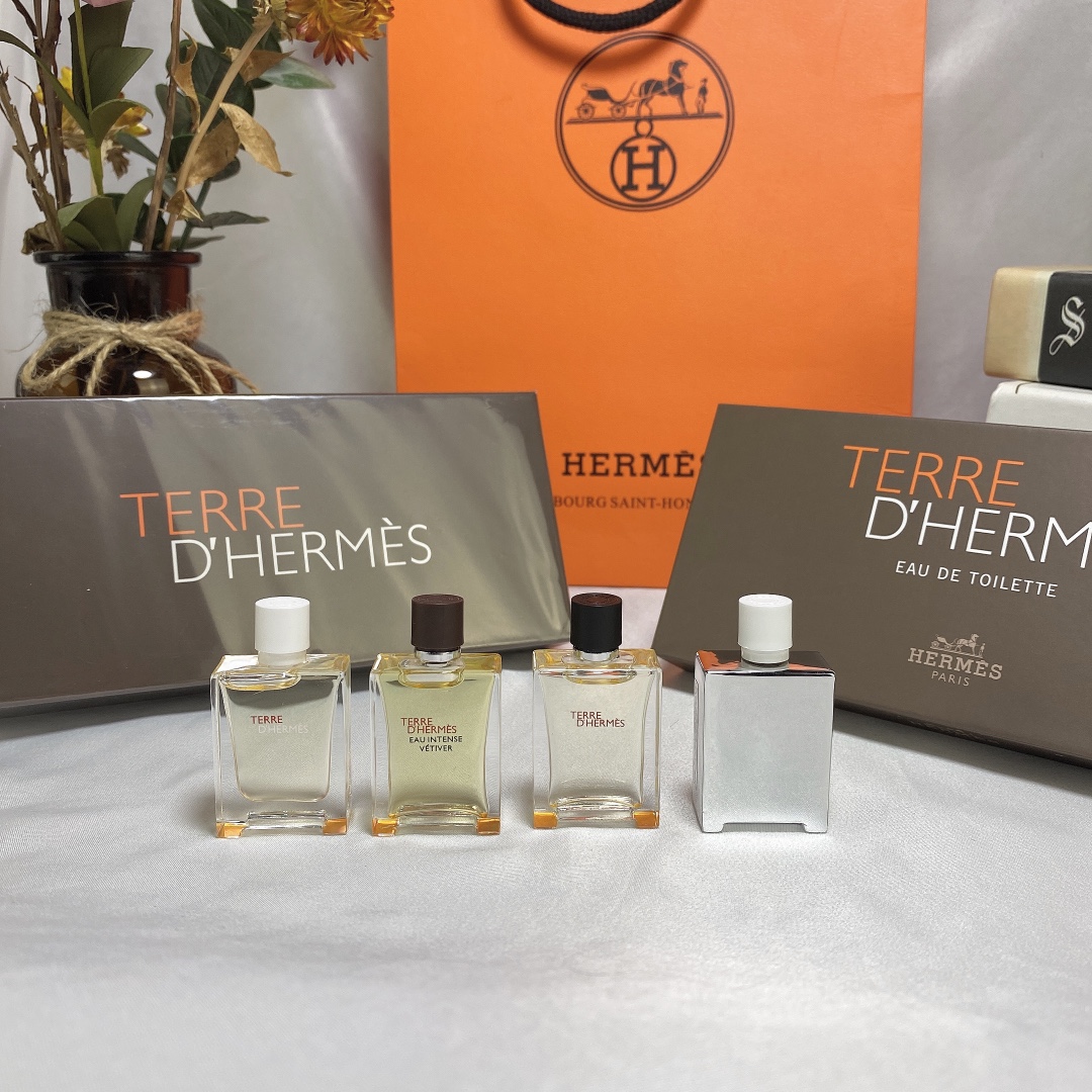 Hermès Terre d'Hermès Miniature Perfume Set - Travel-Friendly Fragrance 5 i1595910366 3410 3