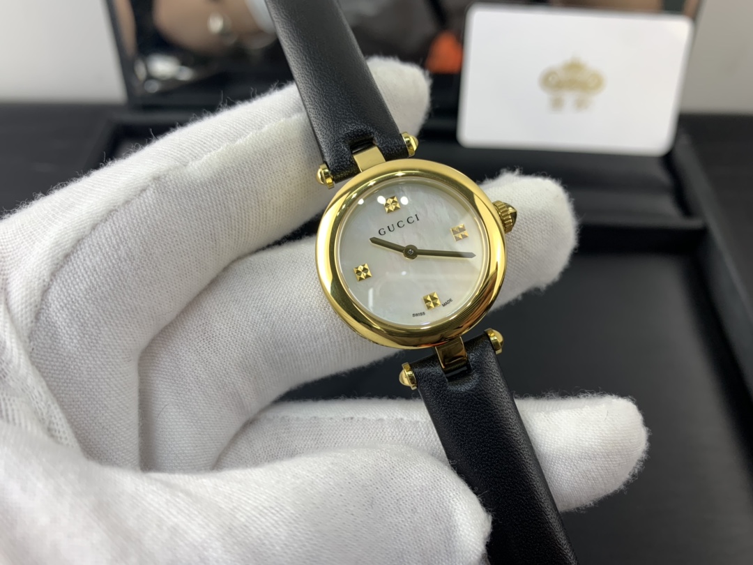 Gucci 皇家 古驰小巧 女表黄金壳