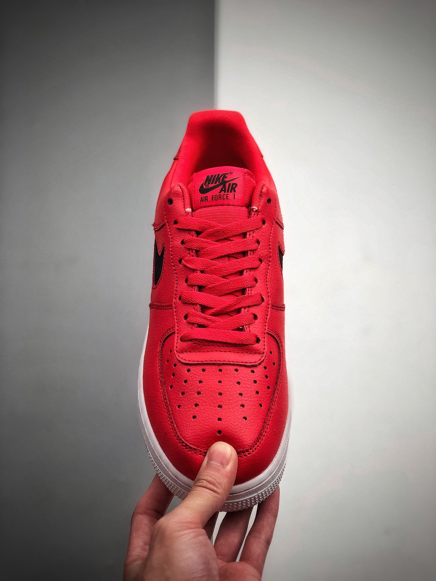 200 耐克Nike 空军一号运动休闲板鞋  货号：CZ7377-600