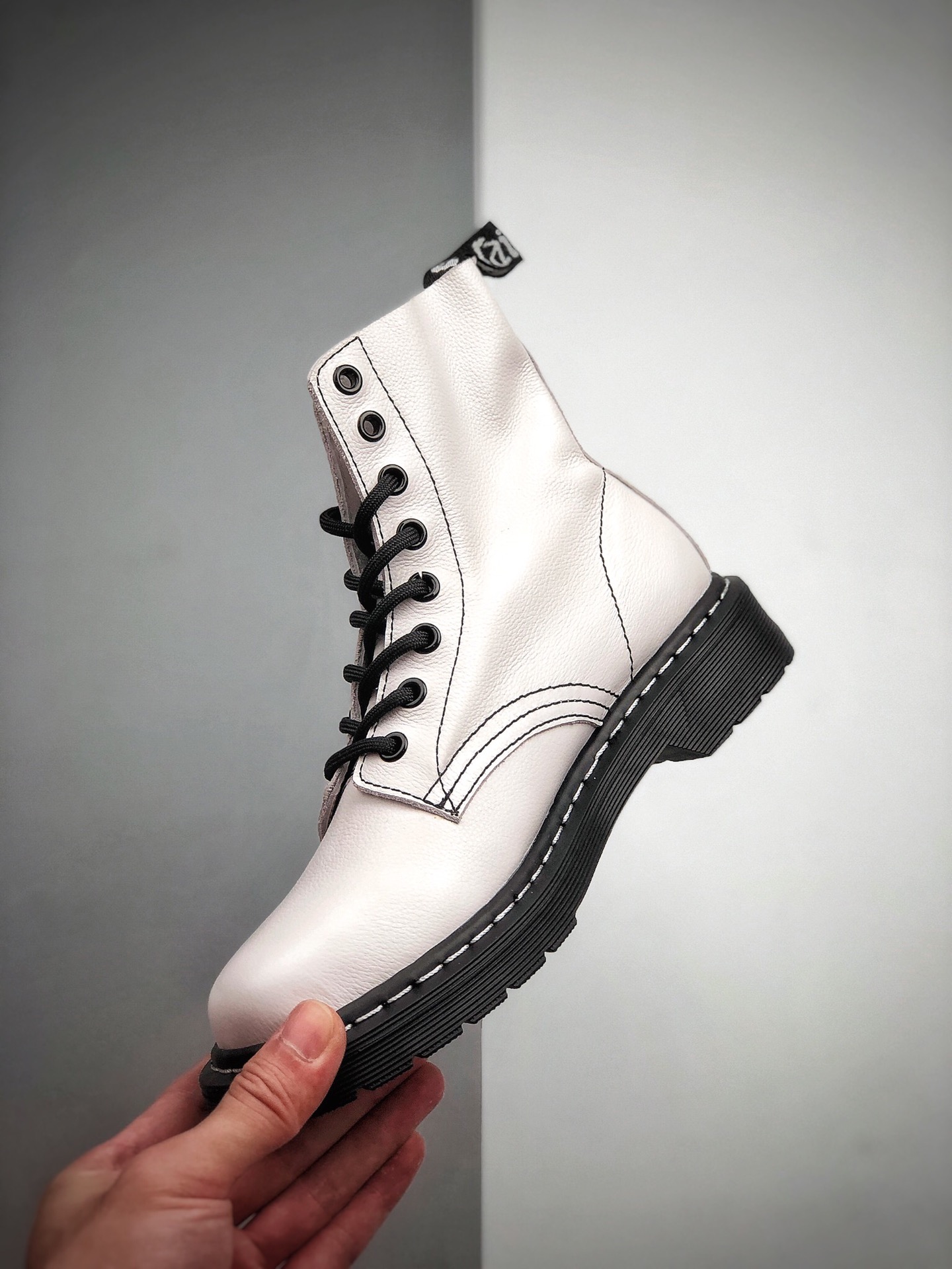 250 东莞公司级 纯原全权软头层 Dr.martens 马丁靴 1460系列