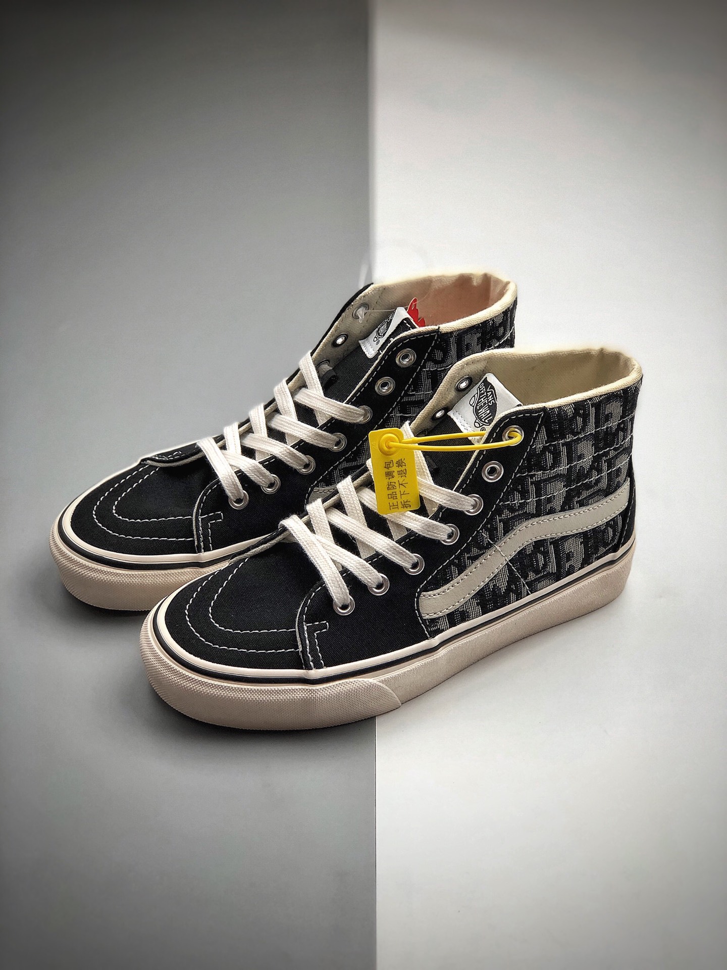 160  Dior x VANS 范斯SK8-HI TAPERED 迪奥联名 鲜美系列帆布硫化板鞋VN0A4U16R15