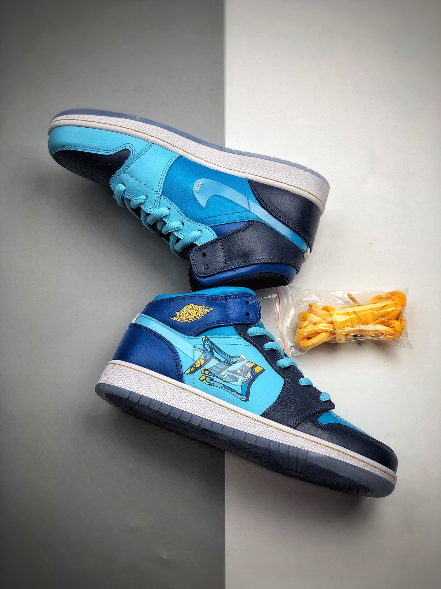 250 Air Jordan 1 Mid GS “Fly” 冰蓝鸳鸯 天堂底 BV7446-400