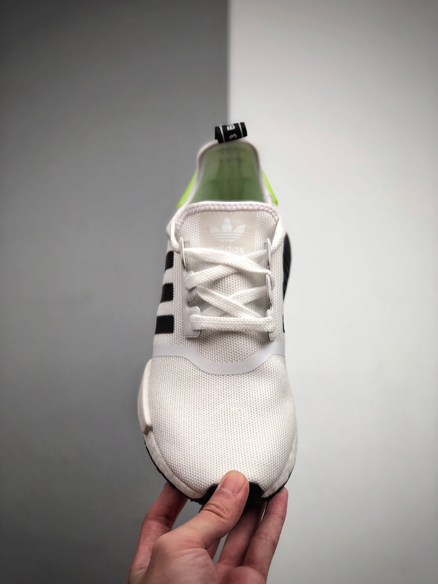 200 Adidas Boost NMD  R1 系列