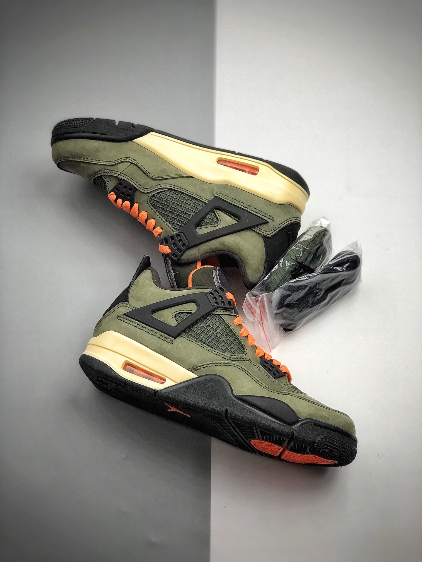 540 纯原Travis Scott Undefeated x Nike Air Jordan 4 Retro”UNDFTD” AJ4代篮球鞋 JBM351-M1