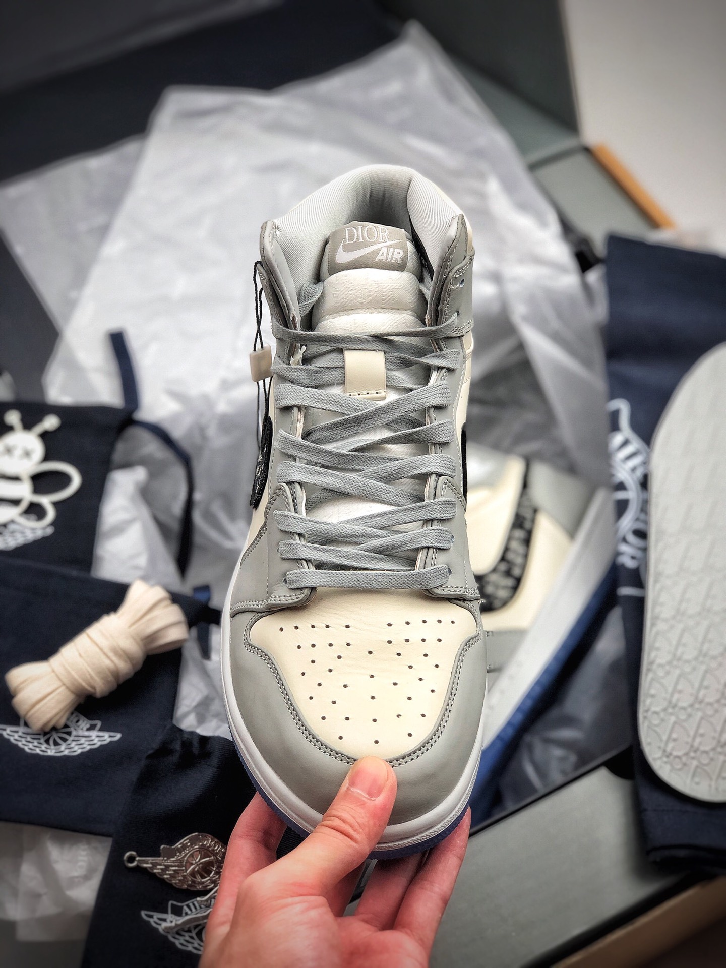 560  耐克 Dior x Air Jordan 1 HI OG “迪奥联名”AJ1高帮休闲篮球鞋