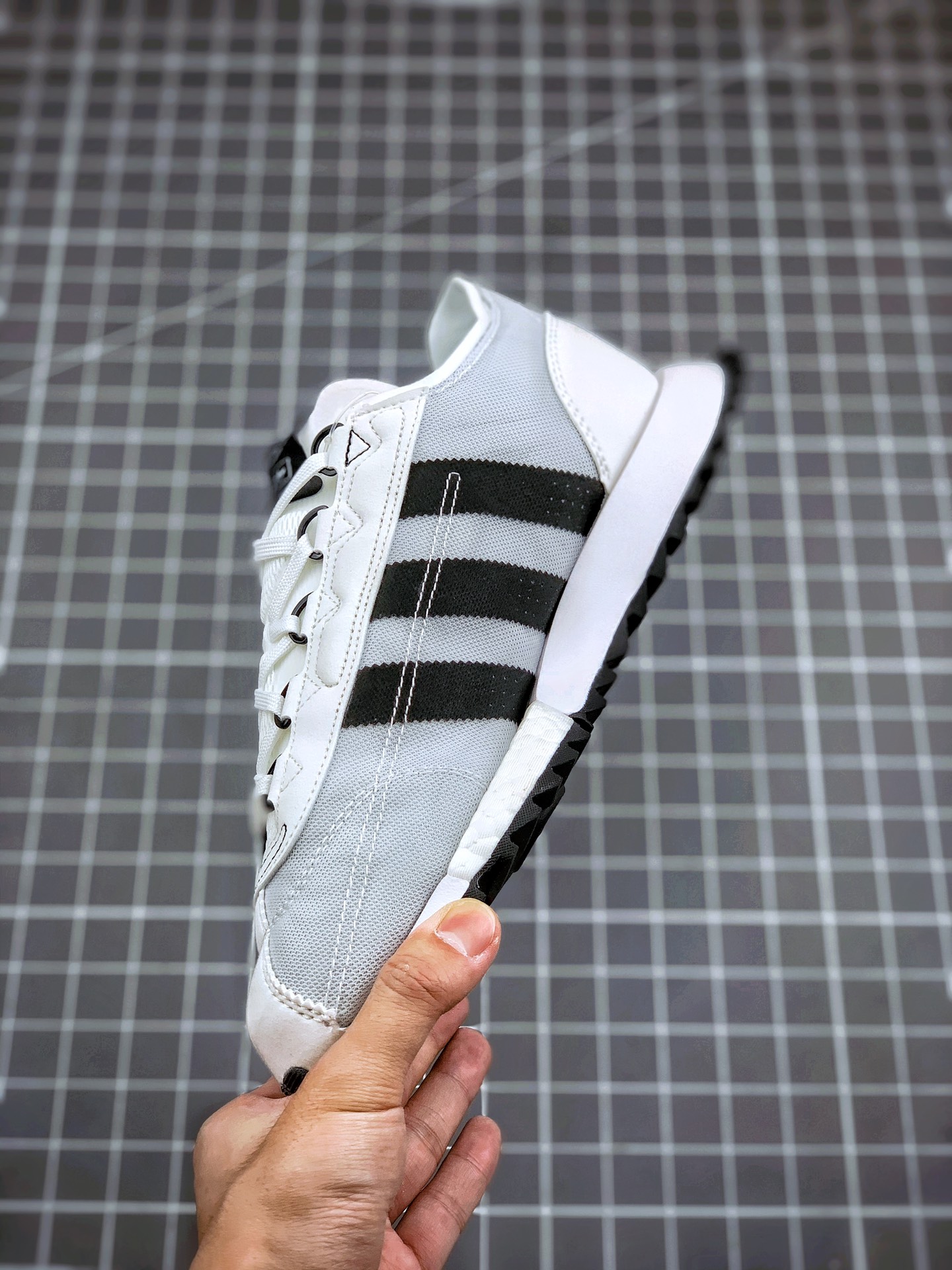 230 Adidas SL7600 3M白黑老爹鞋 全新复古风潮 货号：FV9796