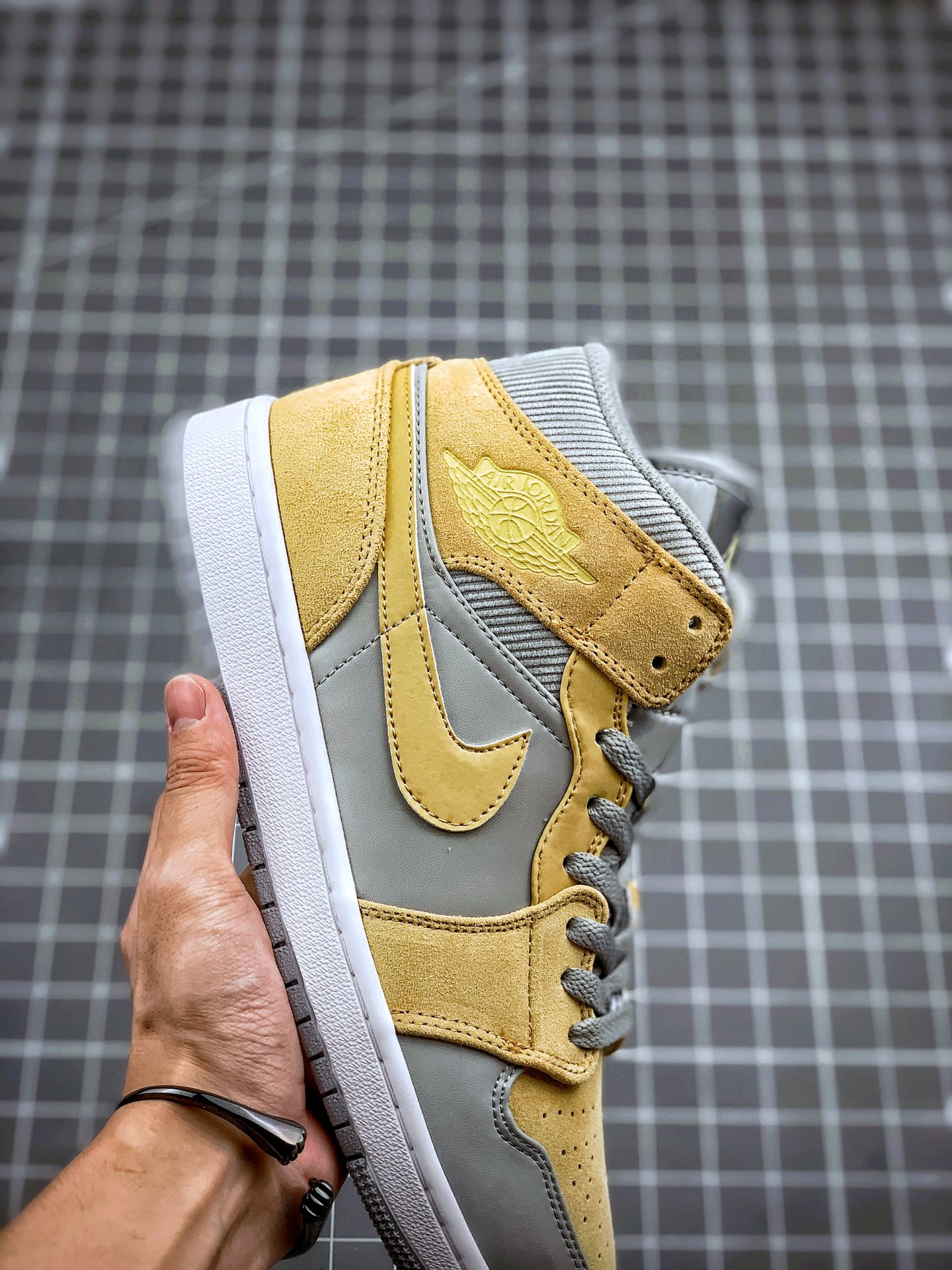250 Air Jordan 1 Mid 棕灰 AJ1乔1中邦休闲板鞋 同步官方配色  DA4666-001