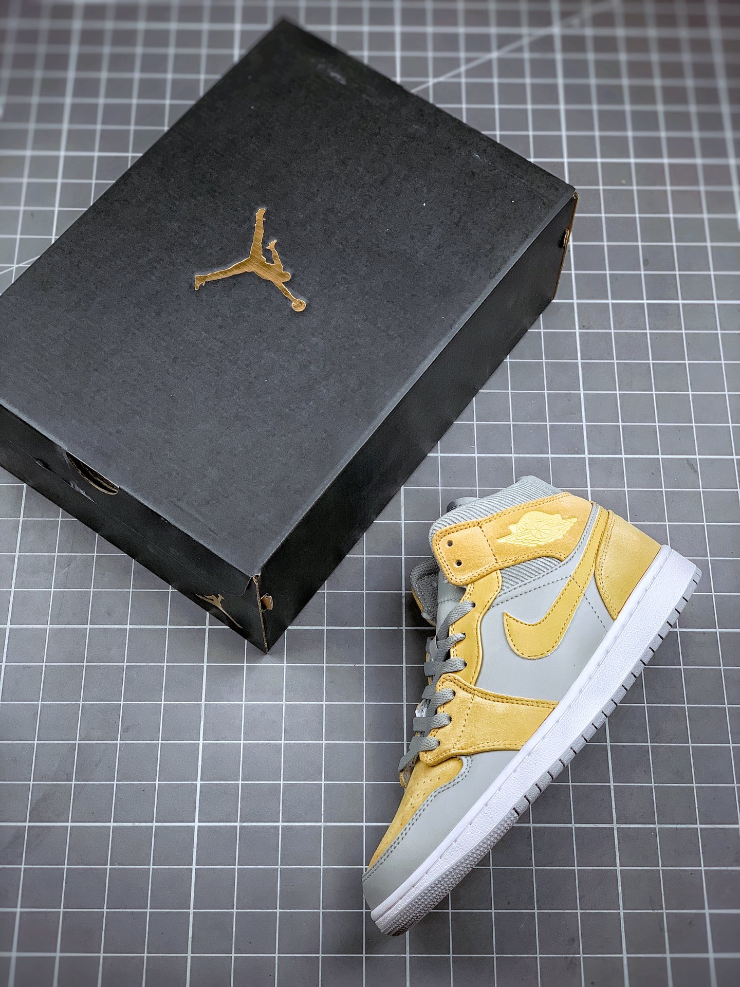 250 Air Jordan 1 Mid 棕灰 AJ1乔1中邦休闲板鞋 同步官方配色  DA4666-001