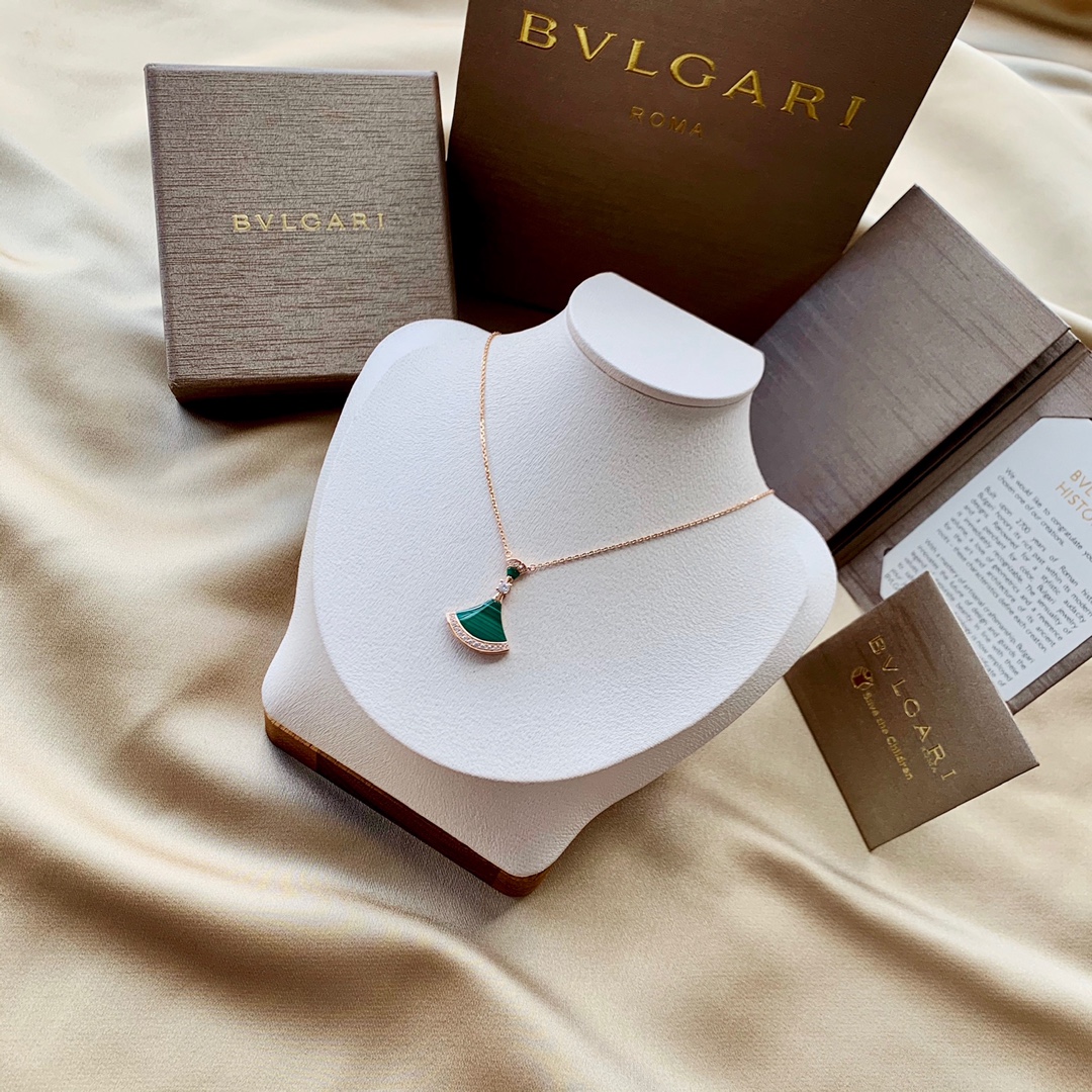 Bvlgari Divas' Dream Rose Gold Malachite Fan Necklace