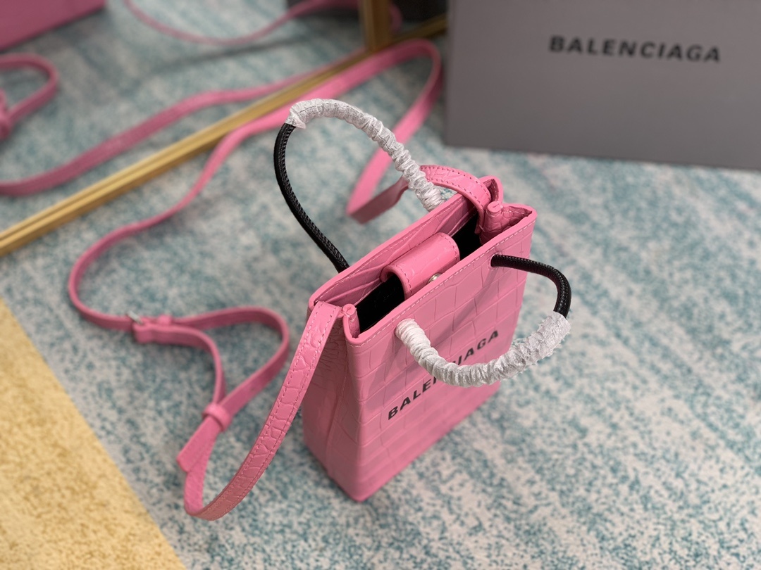 鳄鱼纹Balenciagα牛皮购物袋