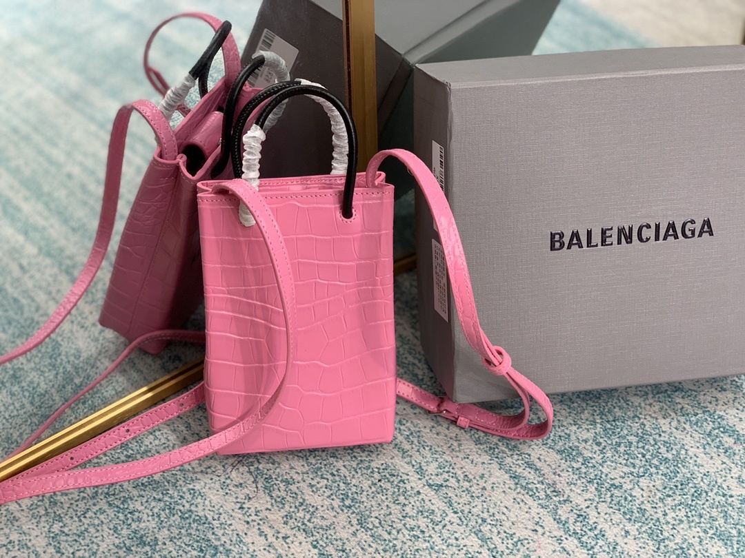 鳄鱼纹Balenciagα牛皮购物袋