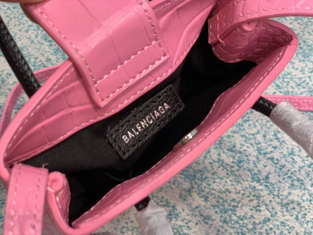 鳄鱼纹Balenciagα牛皮购物袋