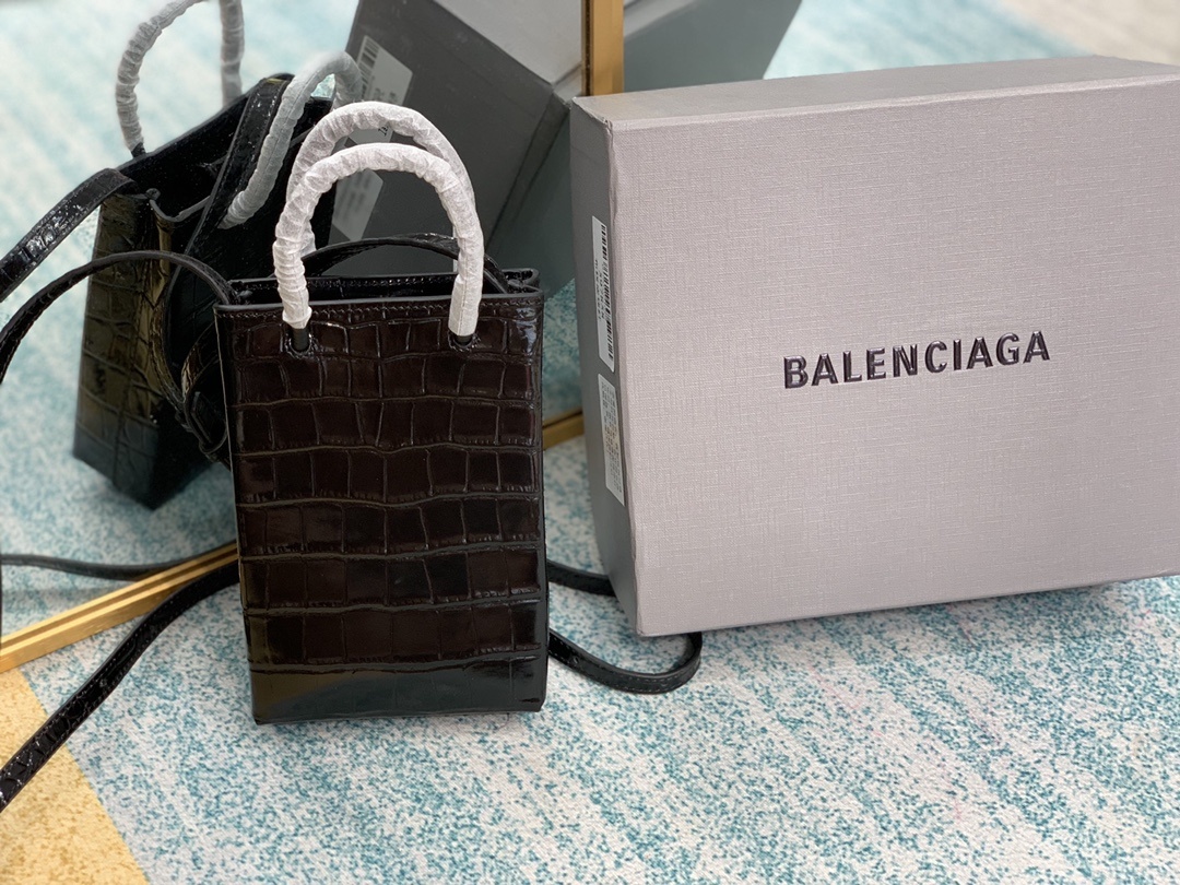 鳄鱼纹Balenciagα牛皮购物袋