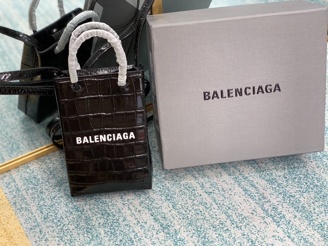 鳄鱼纹Balenciagα牛皮购物袋