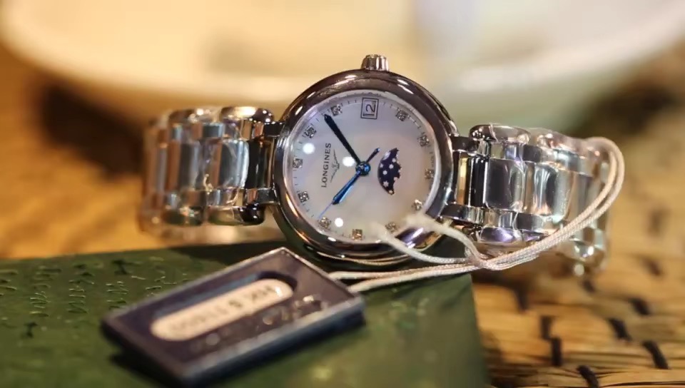Longines 浪琴心月月相，很漂亮的月相女表