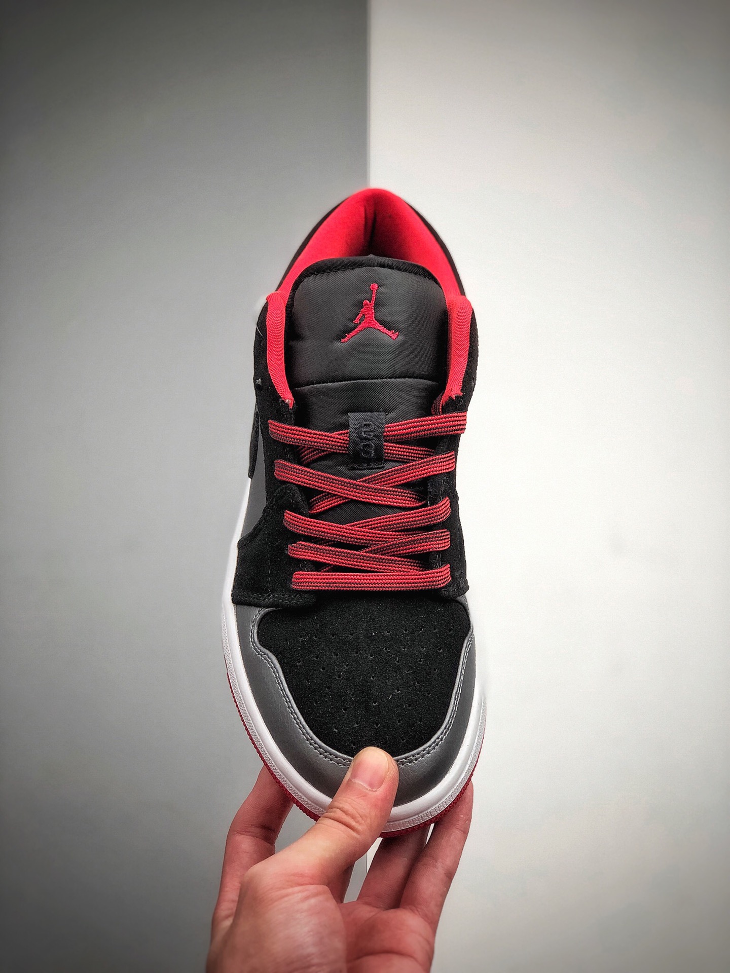 200  Nike Air Jordan 1 Retro Low AJ1/乔1低帮时尚潮流运动休闲板鞋553558-002