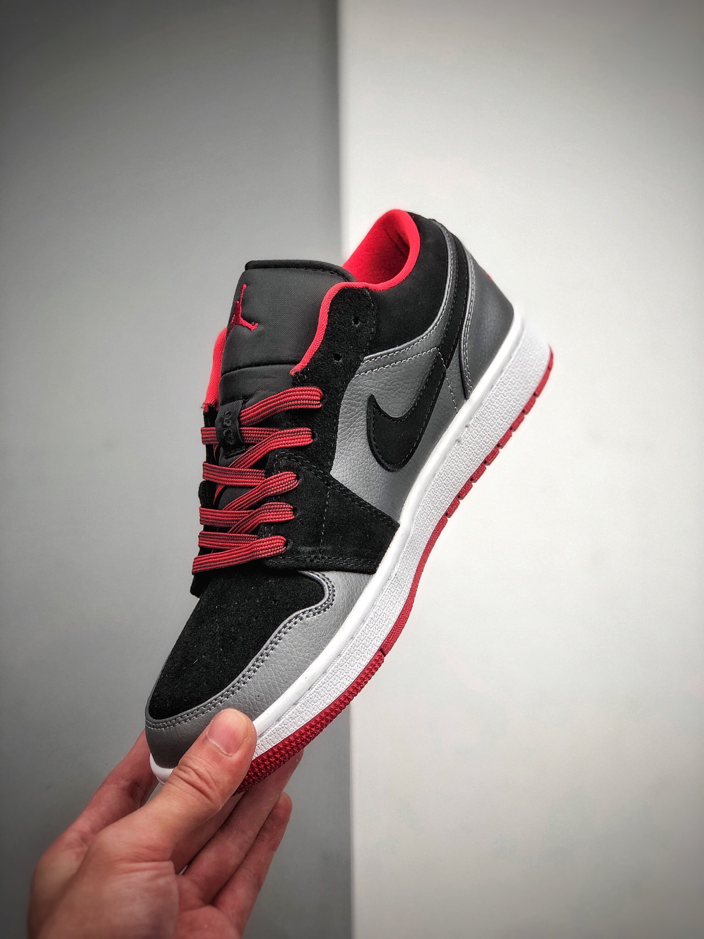 200  Nike Air Jordan 1 Retro Low AJ1/乔1低帮时尚潮流运动休闲板鞋553558-002