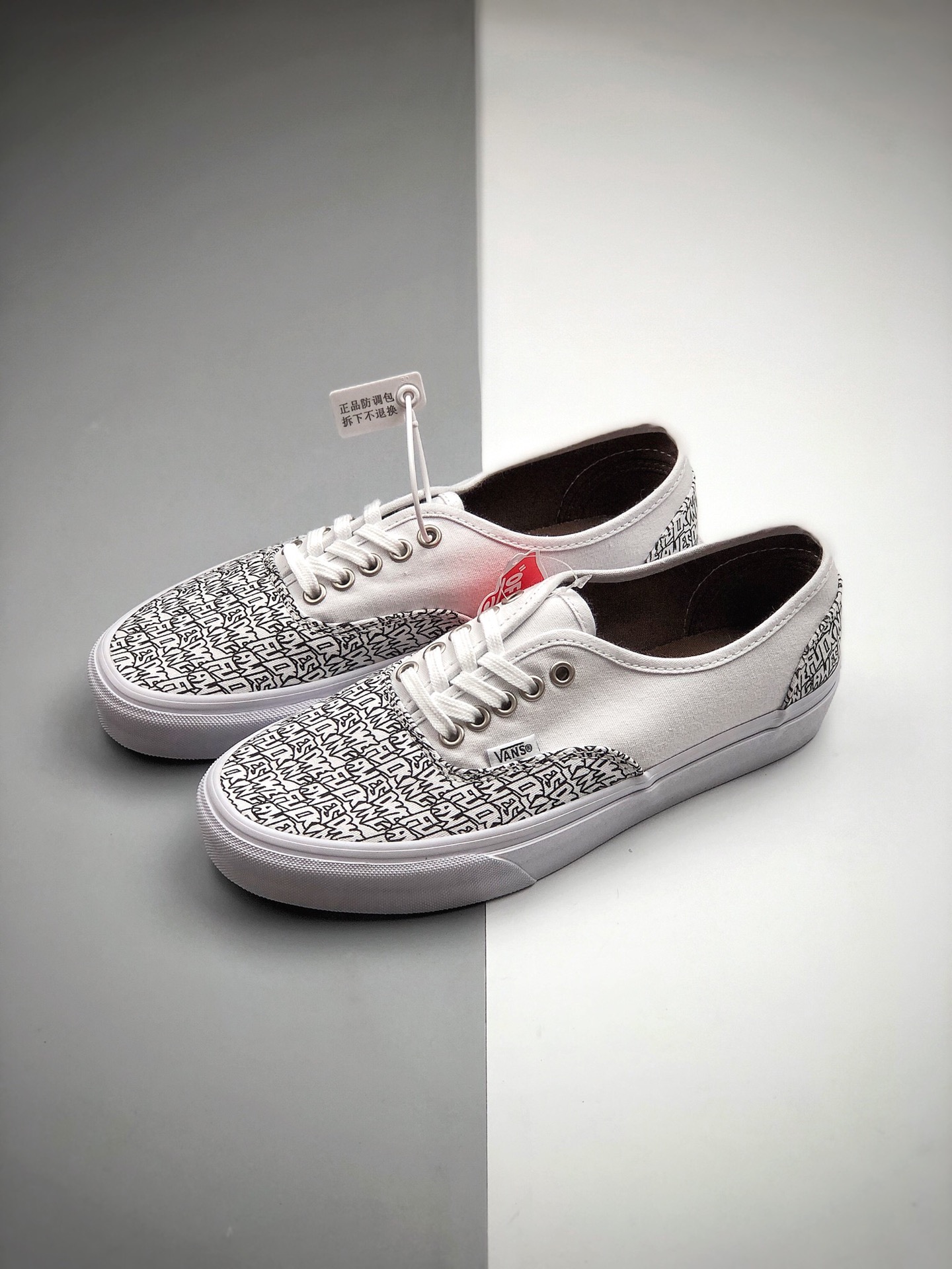 140  Vans x Fucking Awesome authentic pro 联名款 logo满印男女帆布鞋