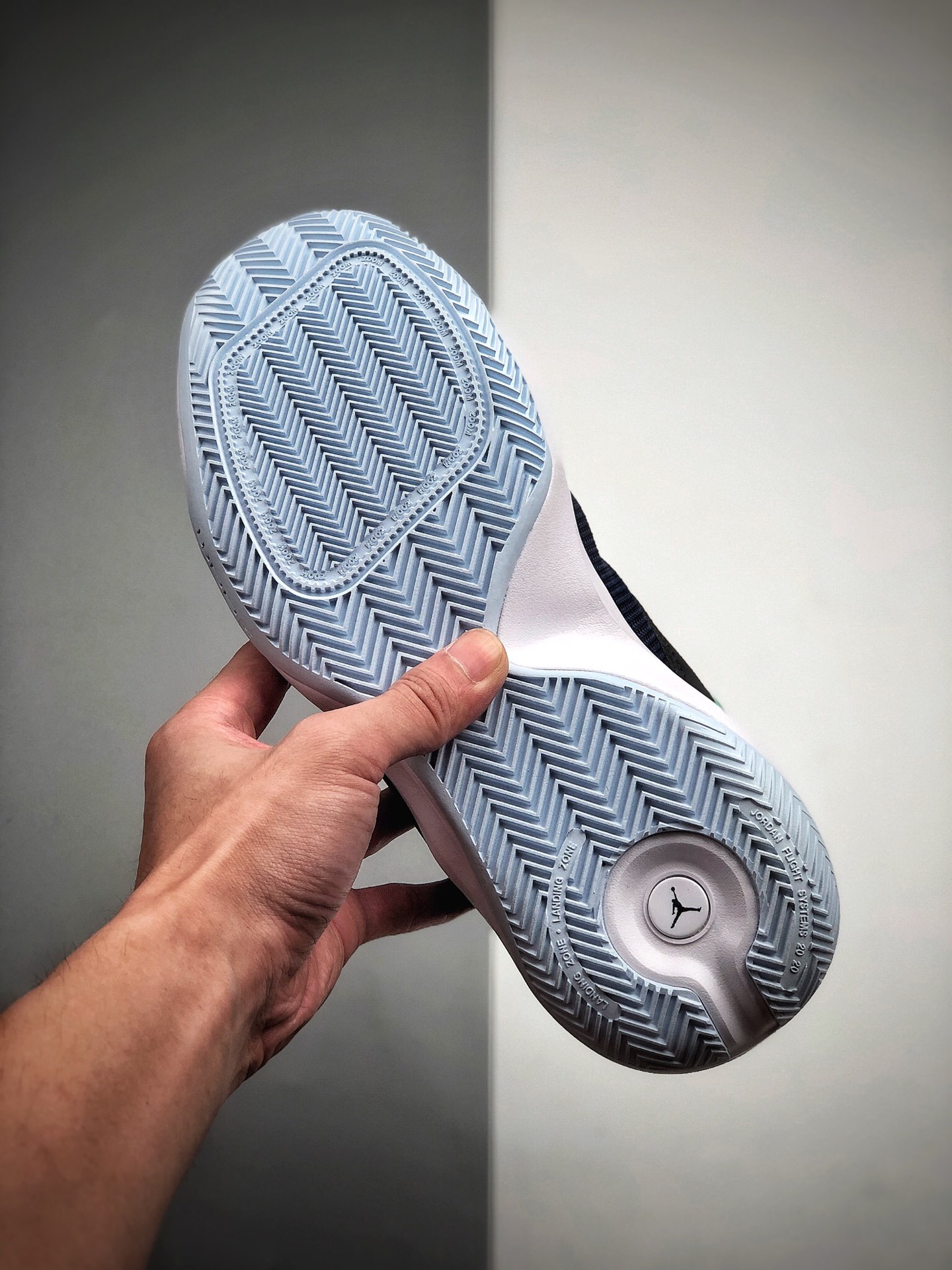270 Nike Jordan Jumpman 2020 PF  高帮 男子实战训练篮球鞋 BQ3448 005