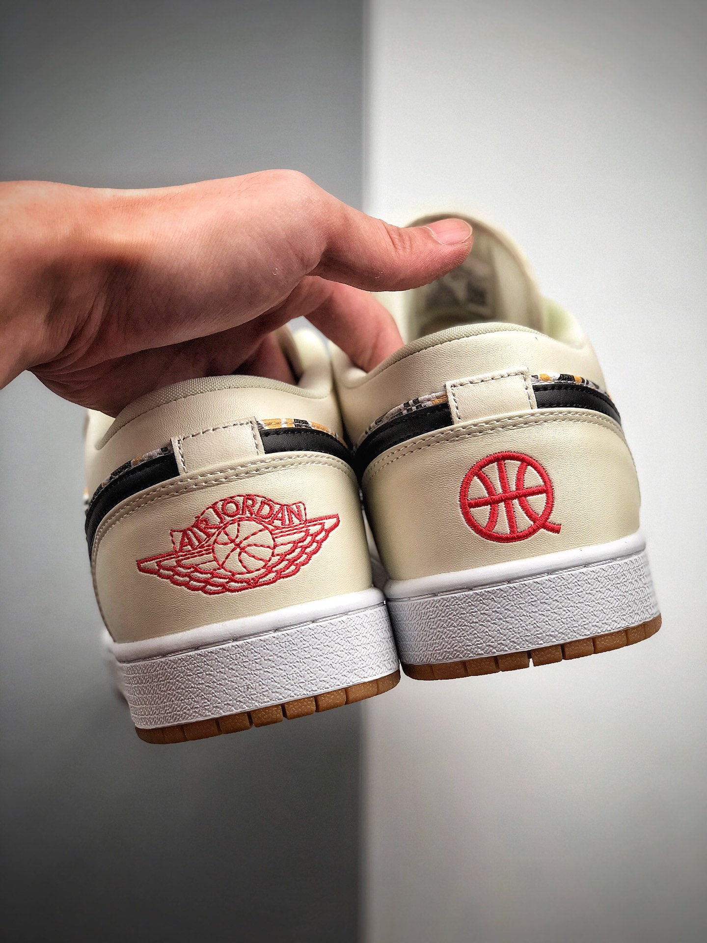 200  Air Jordan 1 Low AJ1乔1低帮文化篮球鞋  货号：CJ4152-101