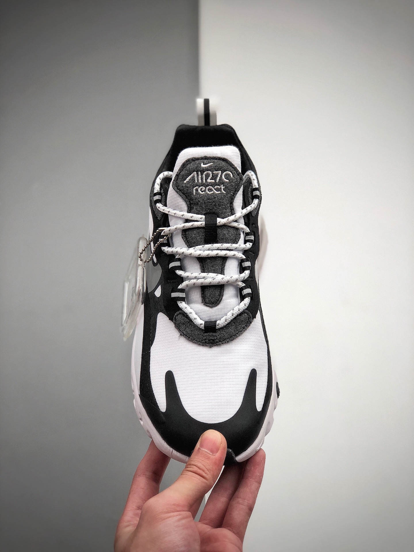 180 耐克Nike Wmns Air Max 270 React ”White/Light Blue”270瑞亚慢跑鞋CQ4805-101